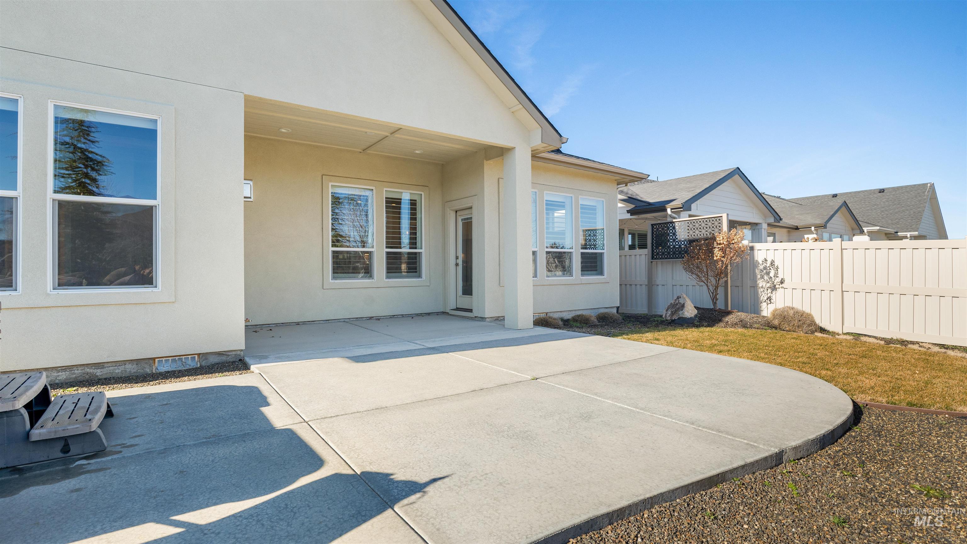 4676 S Abbot, Meridian, Idaho 83642, 3 Bedrooms, 2 Bathrooms, Residential For Sale, Price $699,999,MLS 98977027