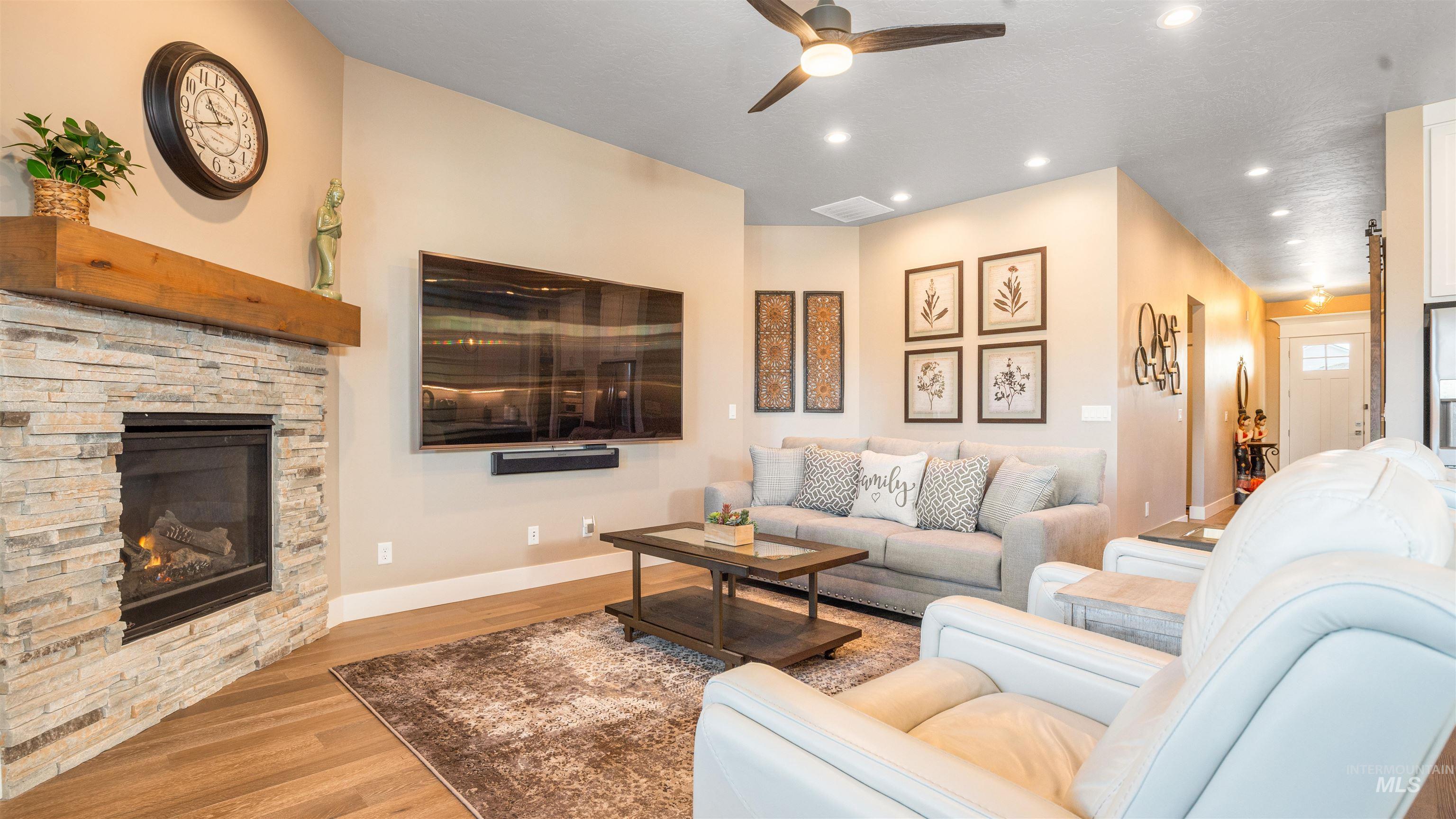 4676 S Abbot, Meridian, Idaho 83642, 3 Bedrooms, 2 Bathrooms, Residential For Sale, Price $699,999,MLS 98977027