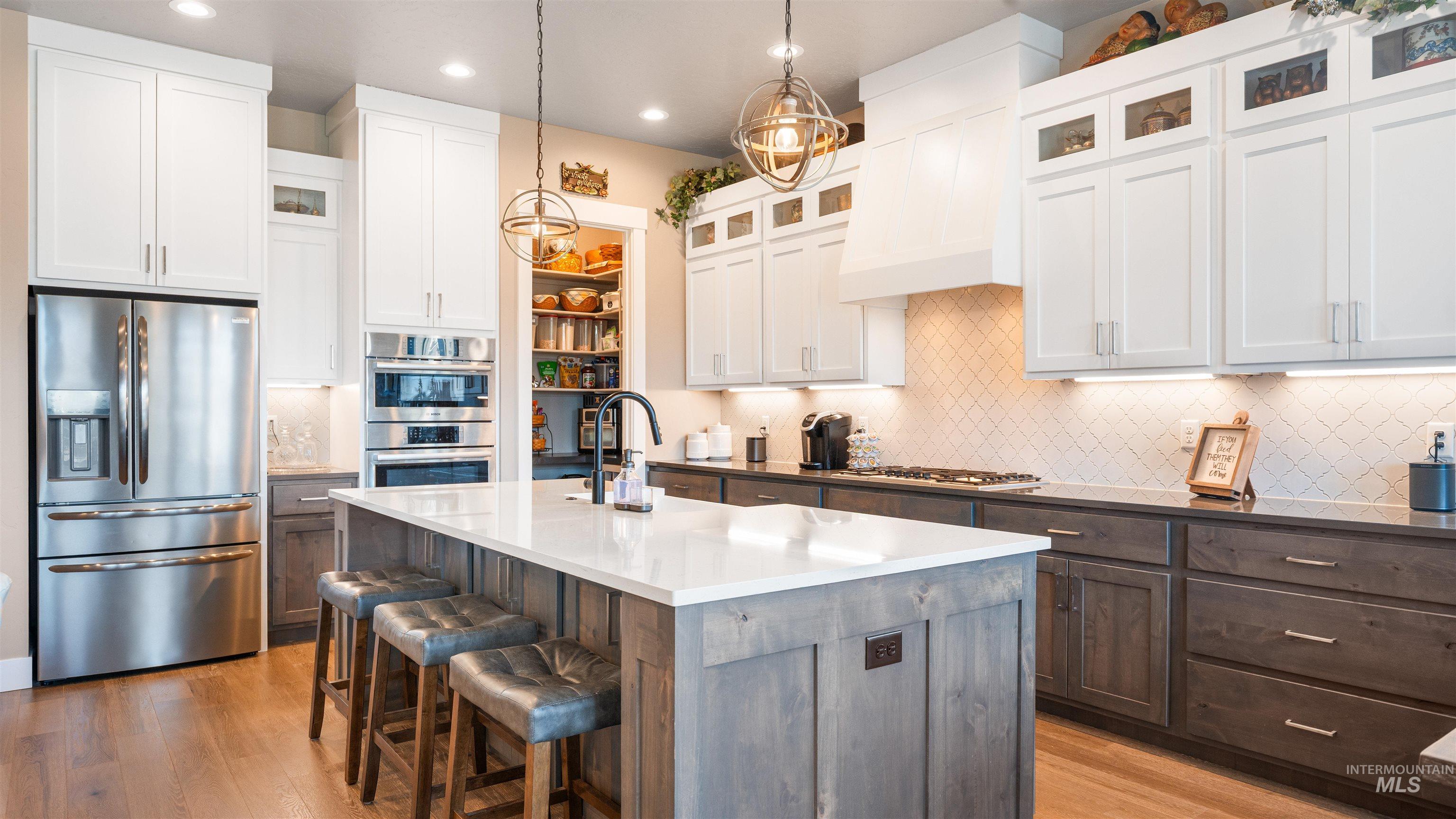 4676 S Abbot, Meridian, Idaho 83642, 3 Bedrooms, 2 Bathrooms, Residential For Sale, Price $699,999,MLS 98977027