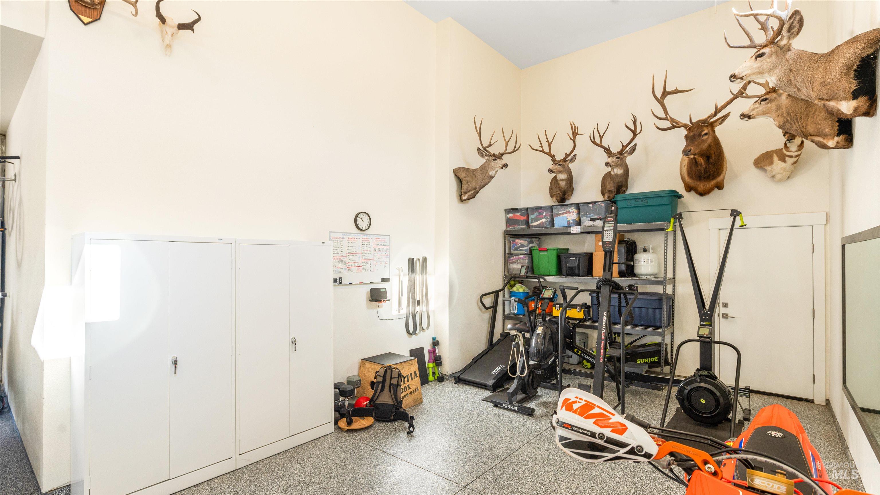 4676 S Abbot, Meridian, Idaho 83642, 3 Bedrooms, 2 Bathrooms, Residential For Sale, Price $699,999,MLS 98977027