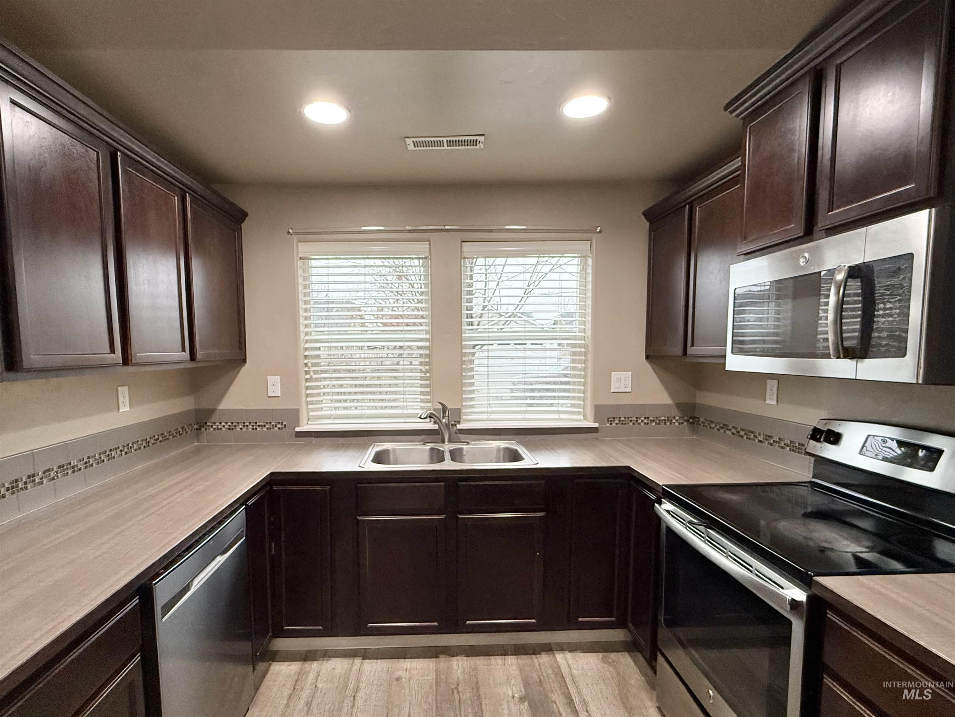 1309 W Tacola St, Nampa, Idaho 83651, 3 Bedrooms, 2 Bathrooms, Residential For Sale, Price $349,800, 98977028