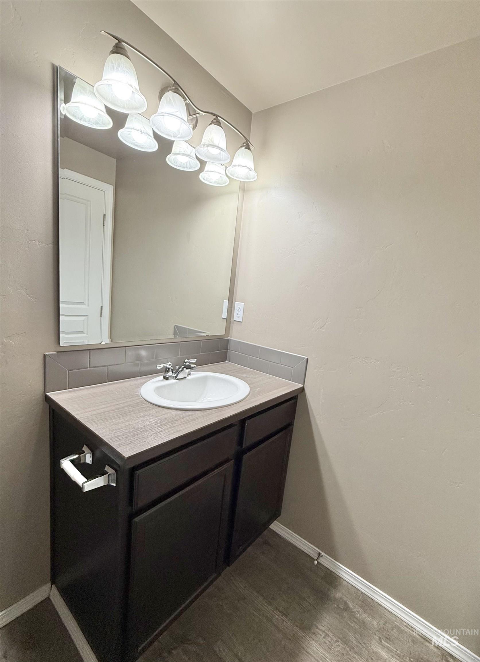 1309 W Tacola St, Nampa, Idaho 83651, 3 Bedrooms, 2 Bathrooms, Residential For Sale, Price $349,800, 98977028