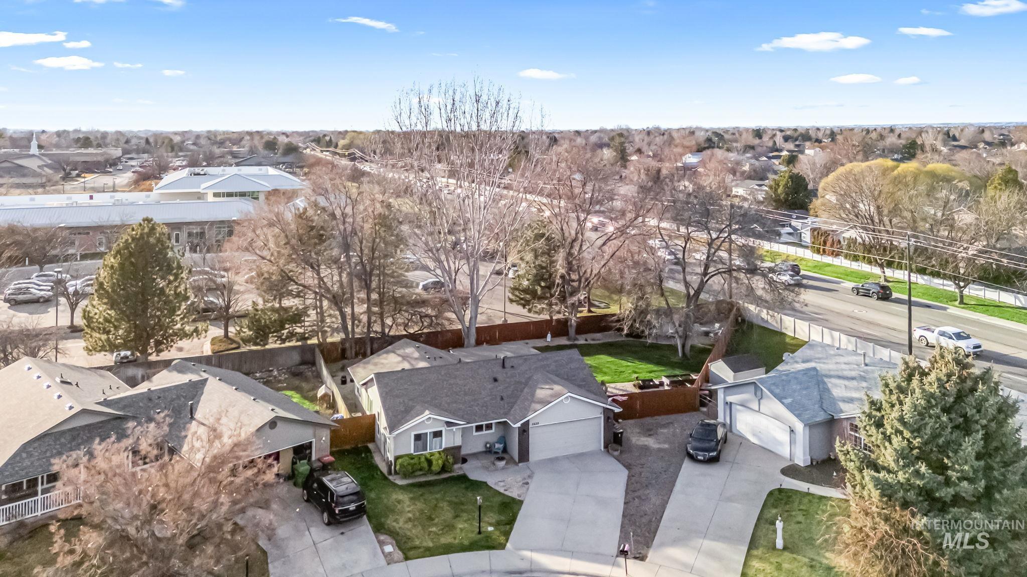 2828 W Leroy Ct, Meridian, Idaho 83642, 3 Bedrooms, 2 Bathrooms, Residential For Sale, Price $440,000,MLS 98977029