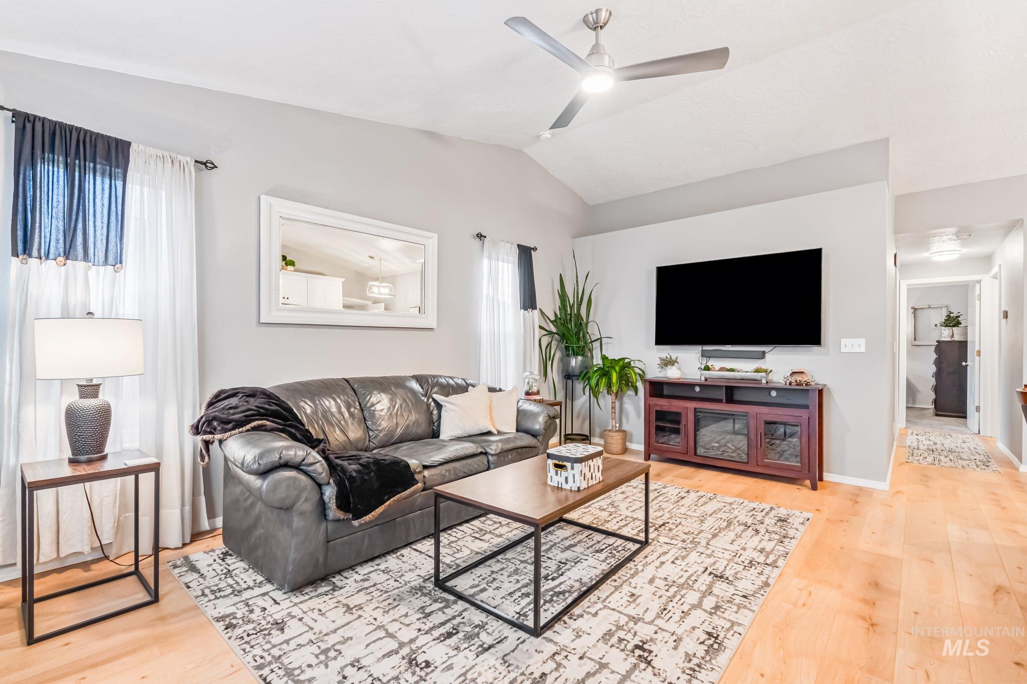 2828 W Leroy Ct, Meridian, Idaho 83642, 3 Bedrooms, 2 Bathrooms, Residential For Sale, Price $440,000,MLS 98977029