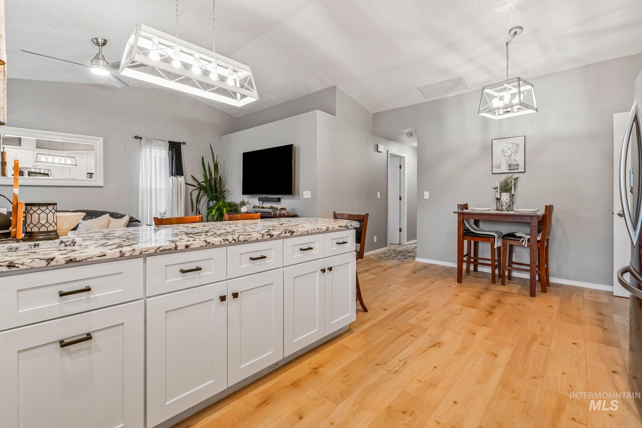 2828 W Leroy Ct, Meridian, Idaho 83642, 3 Bedrooms, 2 Bathrooms, Residential For Sale, Price $440,000,MLS 98977029