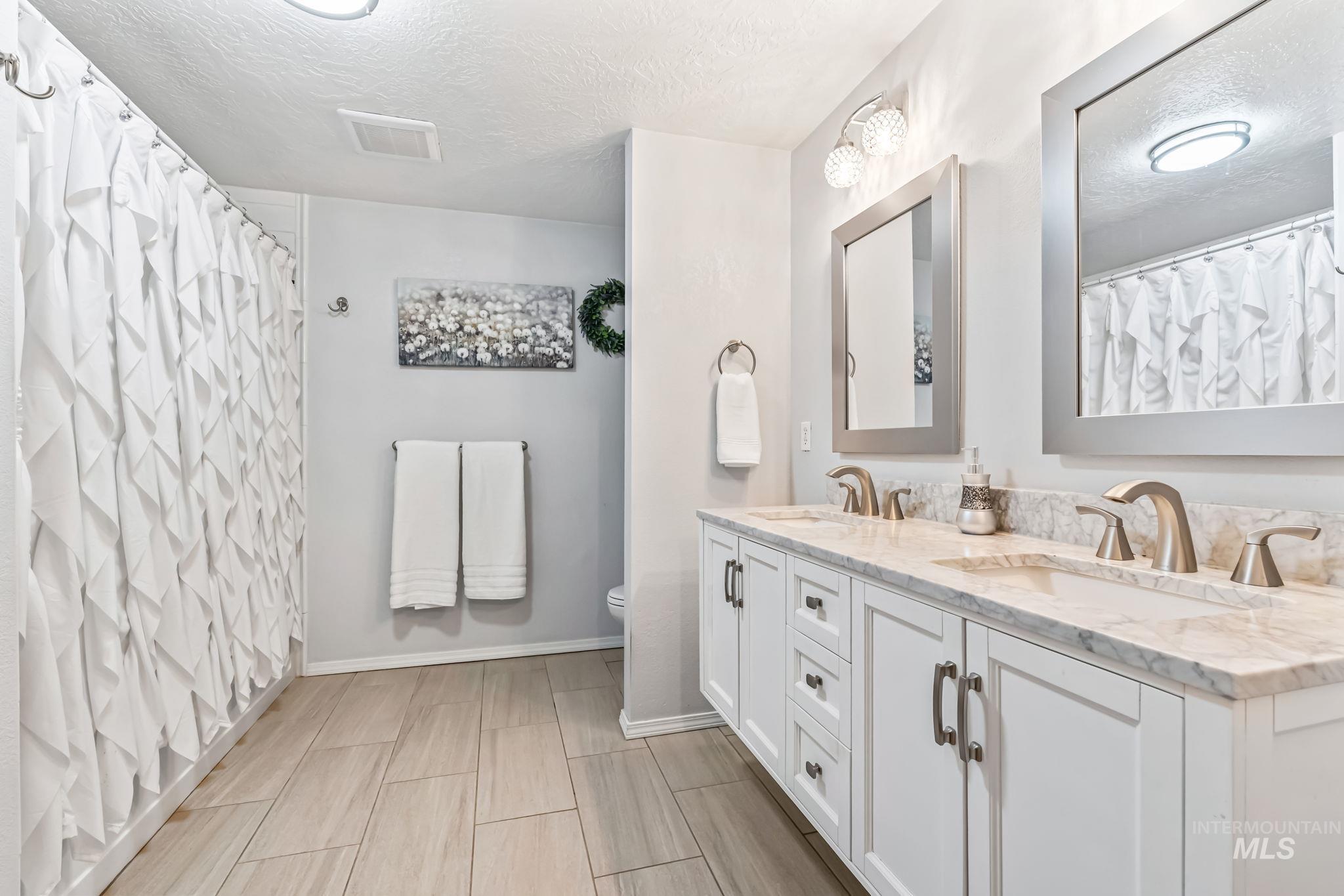 2828 W Leroy Ct, Meridian, Idaho 83642, 3 Bedrooms, 2 Bathrooms, Residential For Sale, Price $440,000,MLS 98977029