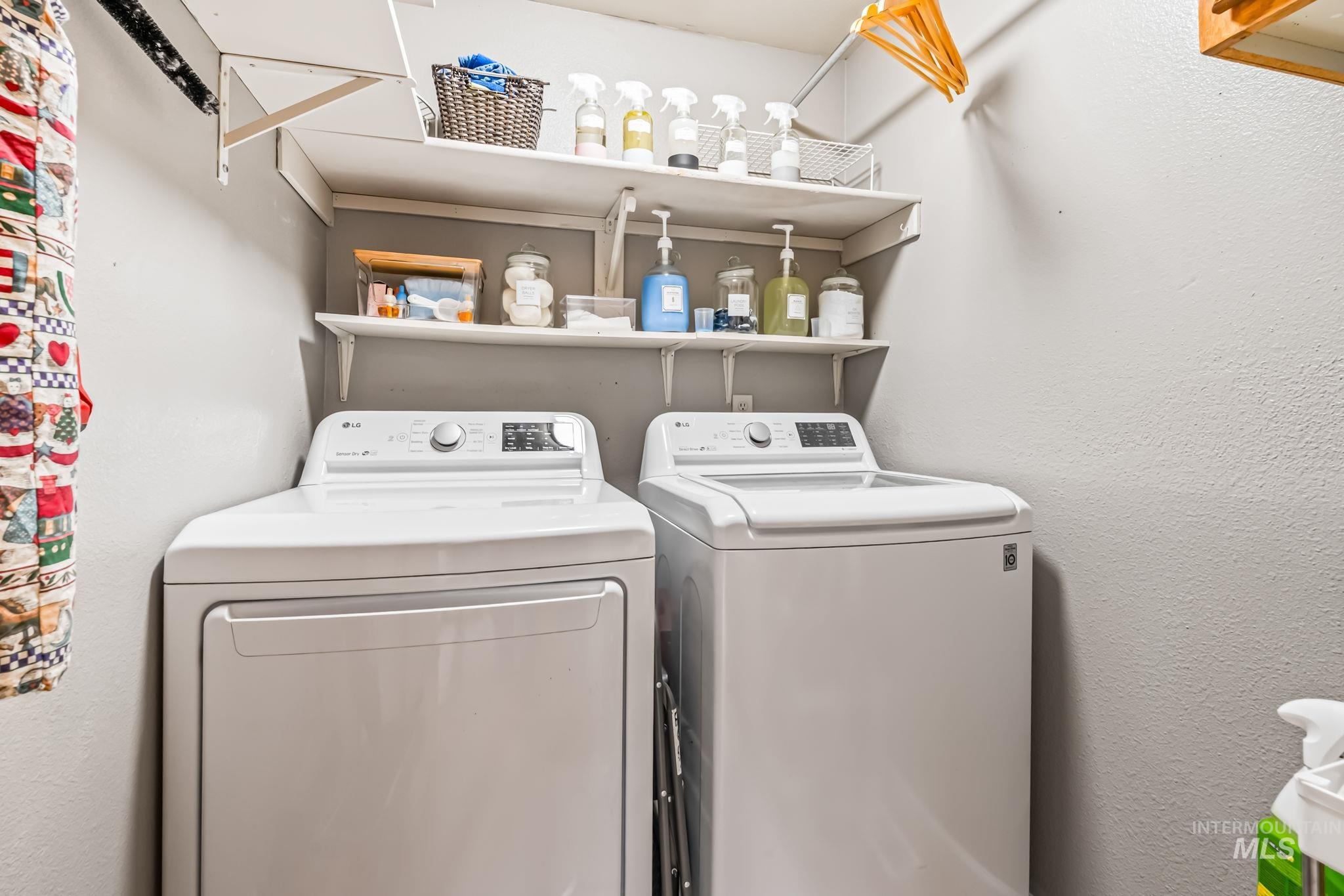 2828 W Leroy Ct, Meridian, Idaho 83642, 3 Bedrooms, 2 Bathrooms, Residential For Sale, Price $440,000,MLS 98977029