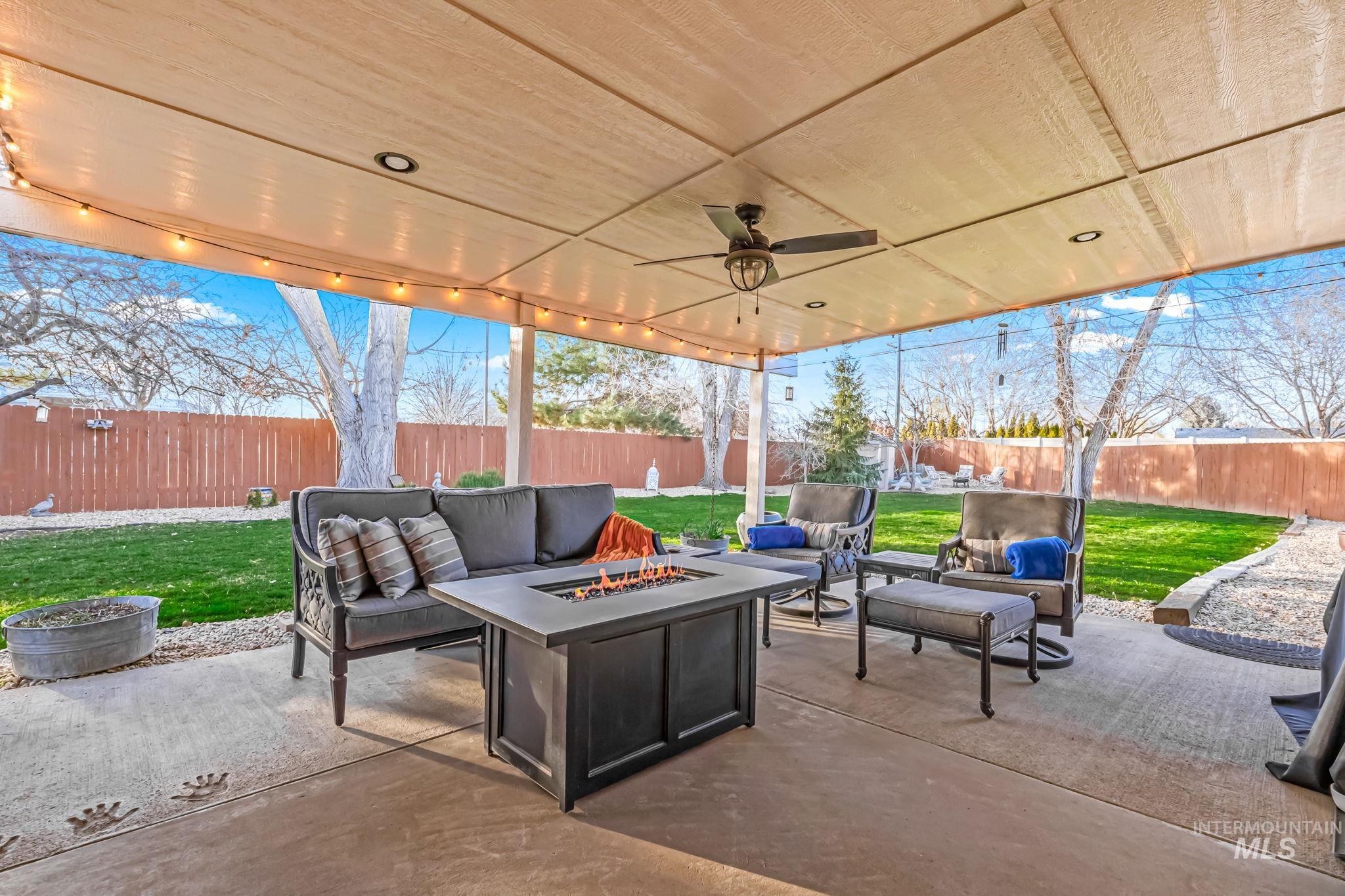 2828 W Leroy Ct, Meridian, Idaho 83642, 3 Bedrooms, 2 Bathrooms, Residential For Sale, Price $440,000,MLS 98977029