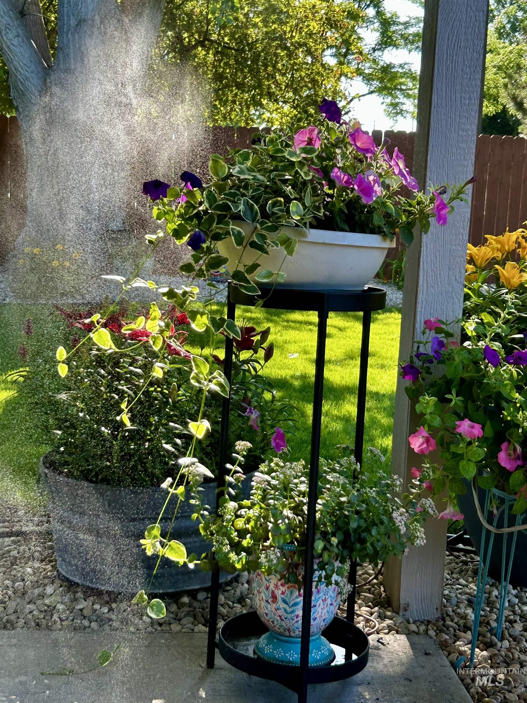 2828 W Leroy Ct, Meridian, Idaho 83642, 3 Bedrooms, 2 Bathrooms, Residential For Sale, Price $440,000,MLS 98977029