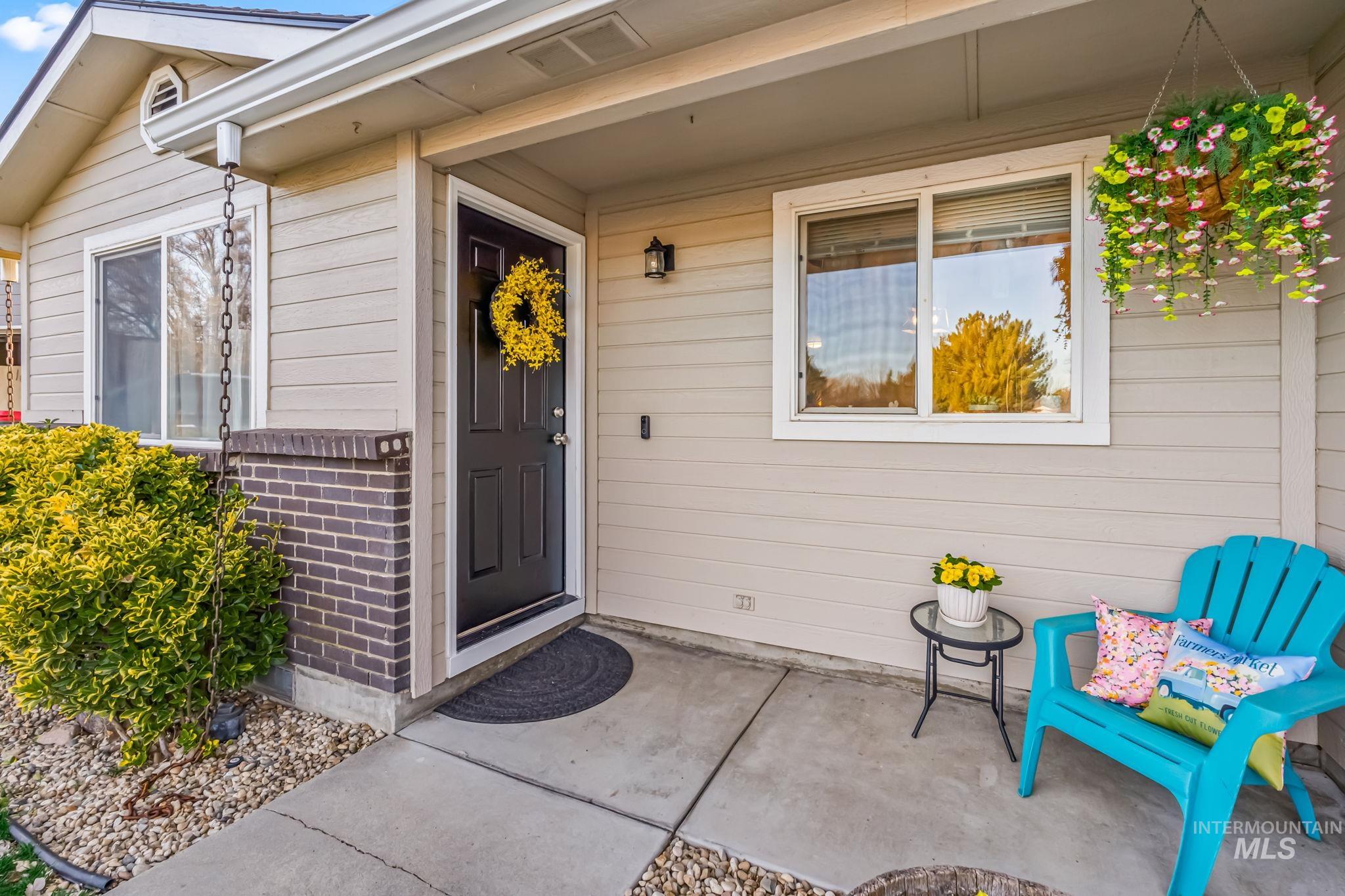 2828 W Leroy Ct, Meridian, Idaho 83642, 3 Bedrooms, 2 Bathrooms, Residential For Sale, Price $440,000,MLS 98977029