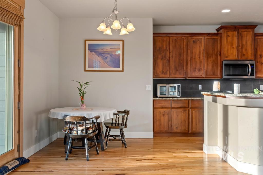 1883 N Prairie Wind, Middleton, Idaho 83644, 4 Bedrooms, 2 Bathrooms, Residential For Sale, Price $599,900,MLS 98977030