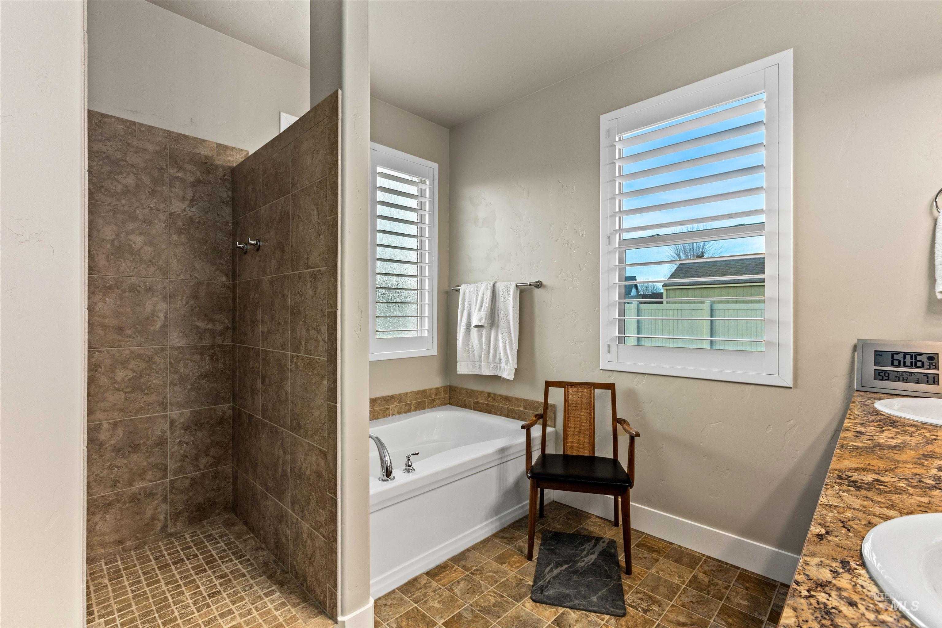 1883 N Prairie Wind, Middleton, Idaho 83644, 4 Bedrooms, 2 Bathrooms, Residential For Sale, Price $599,900,MLS 98977030