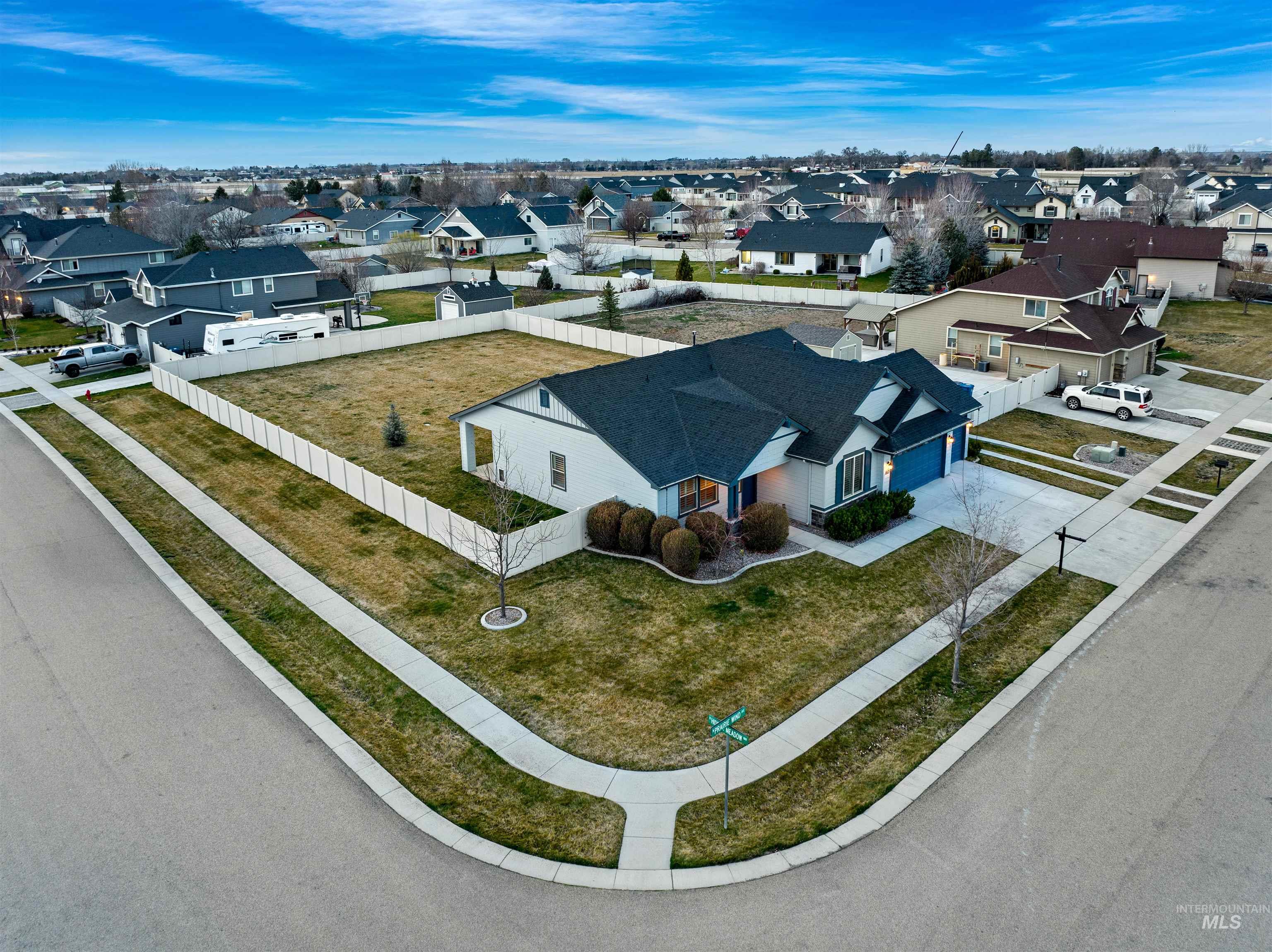 1883 N Prairie Wind, Middleton, Idaho 83644, 4 Bedrooms, 2 Bathrooms, Residential For Sale, Price $599,900,MLS 98977030