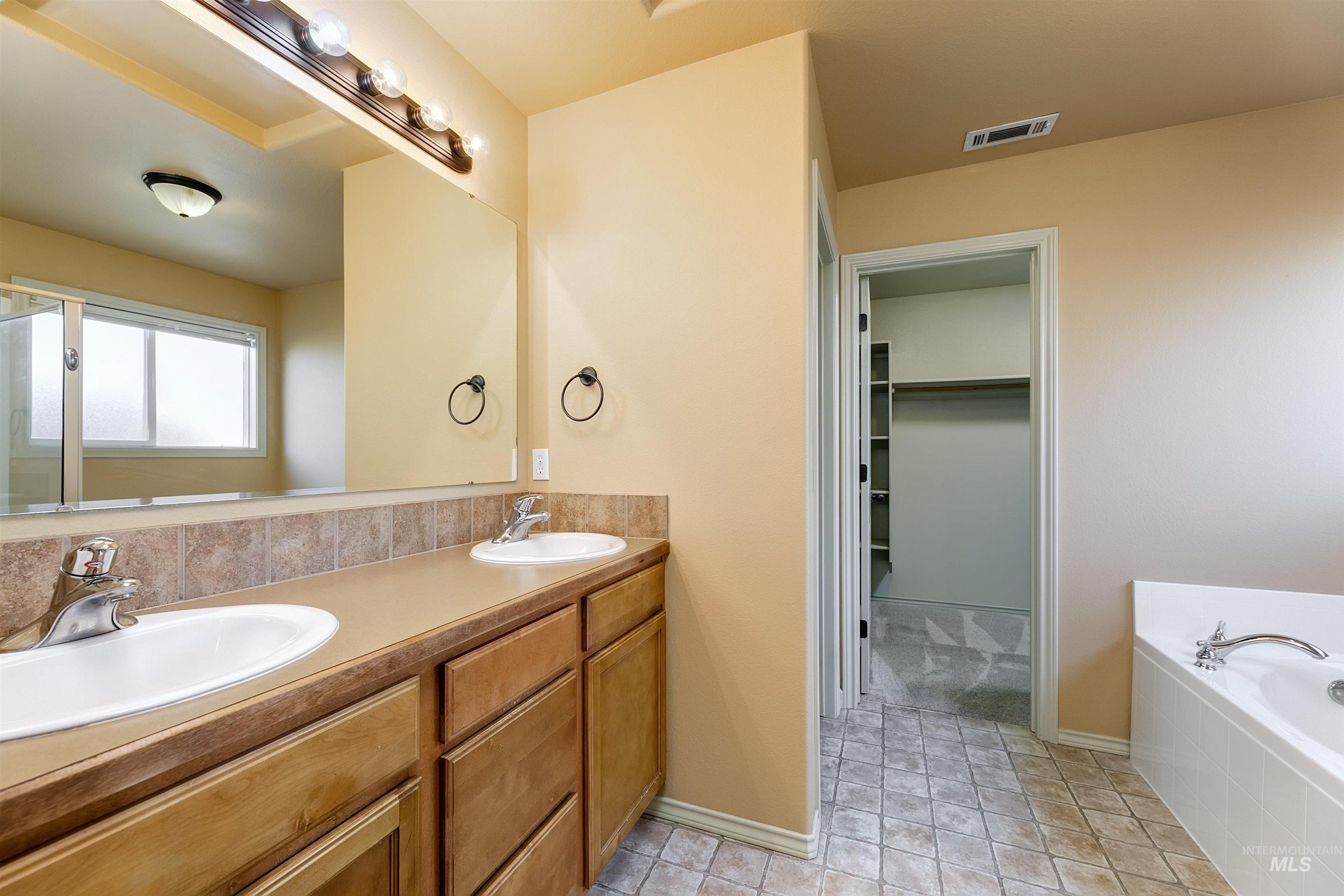 11677 W Gambrell St, Star, Idaho 83669, 3 Bedrooms, 2 Bathrooms, Residential For Sale, Price $509,900,MLS 98977032