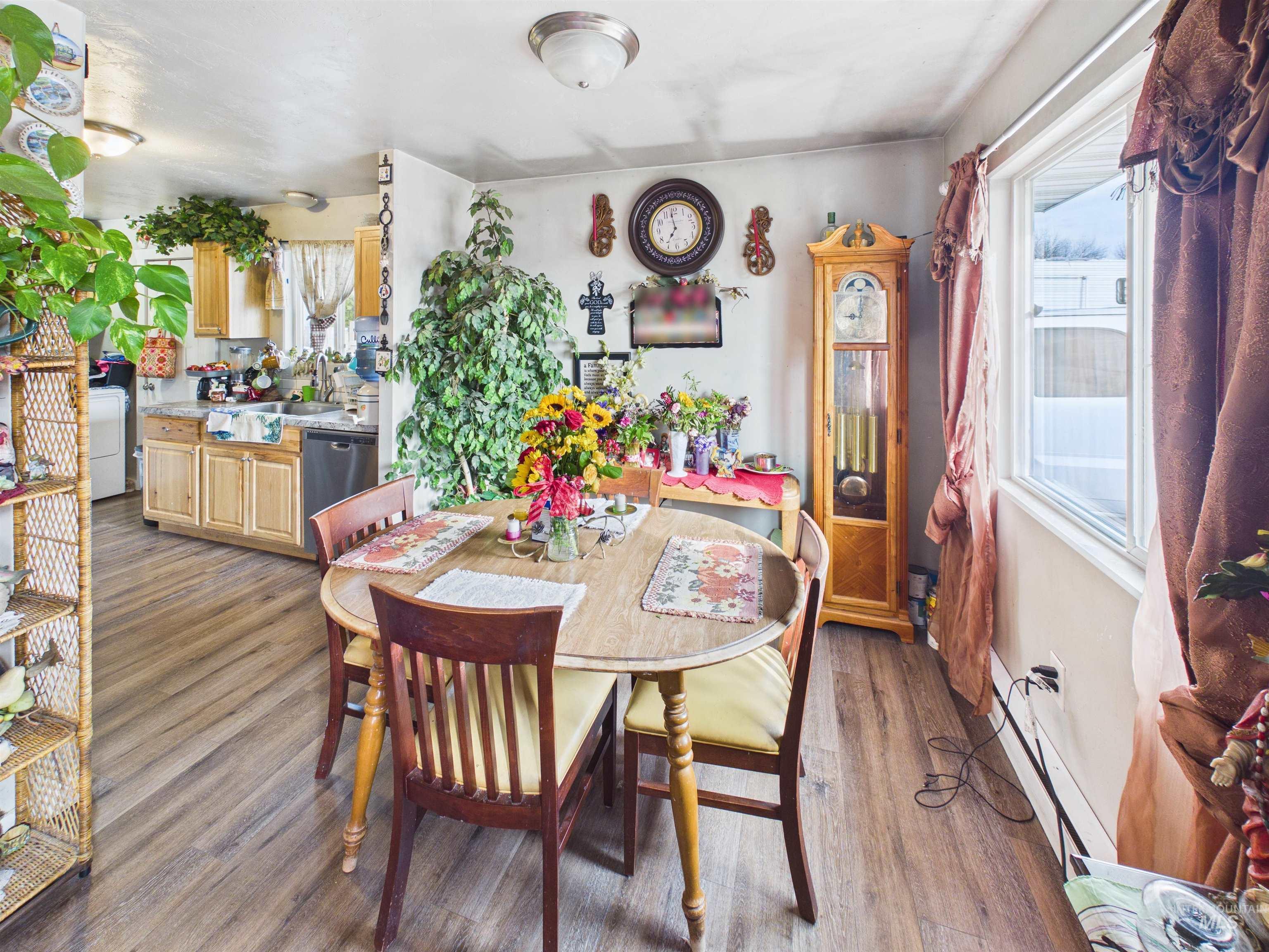 1618 Gingko, Rupert, Idaho 83350, 3 Bedrooms, 1 Bathroom, Residential For Sale, Price $245,000,MLS 98977035
