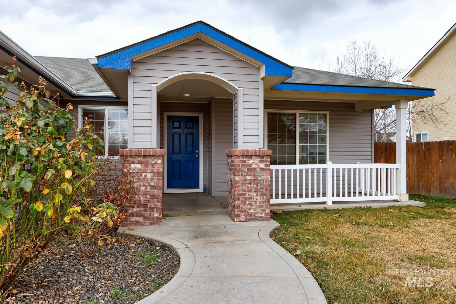 1883 N Pingo Ave., Kuna, Idaho 83634, 3 Bedrooms, 2 Bathrooms, Residential For Sale, Price $360,000, 98977036