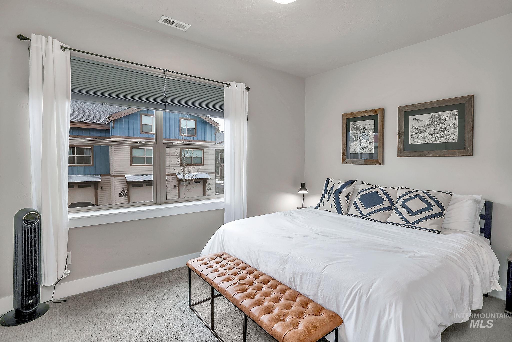 104 Broken Pine Ln., McCall, Idaho 83638, 3 Bedrooms, 3 Bathrooms, Residential For Sale, Price $539,900,MLS 98977040