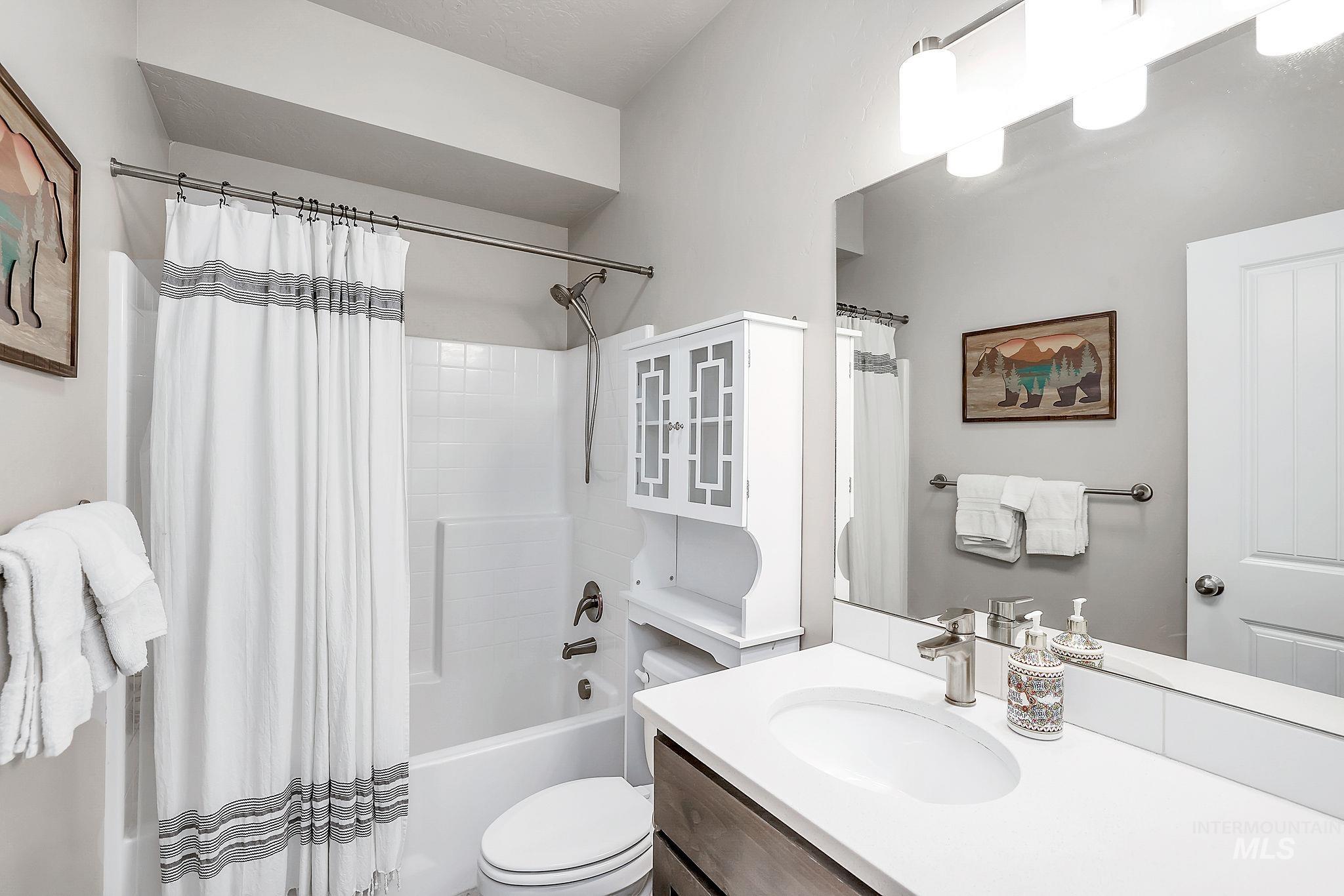 104 Broken Pine Ln., McCall, Idaho 83638, 3 Bedrooms, 3 Bathrooms, Residential For Sale, Price $539,900,MLS 98977040