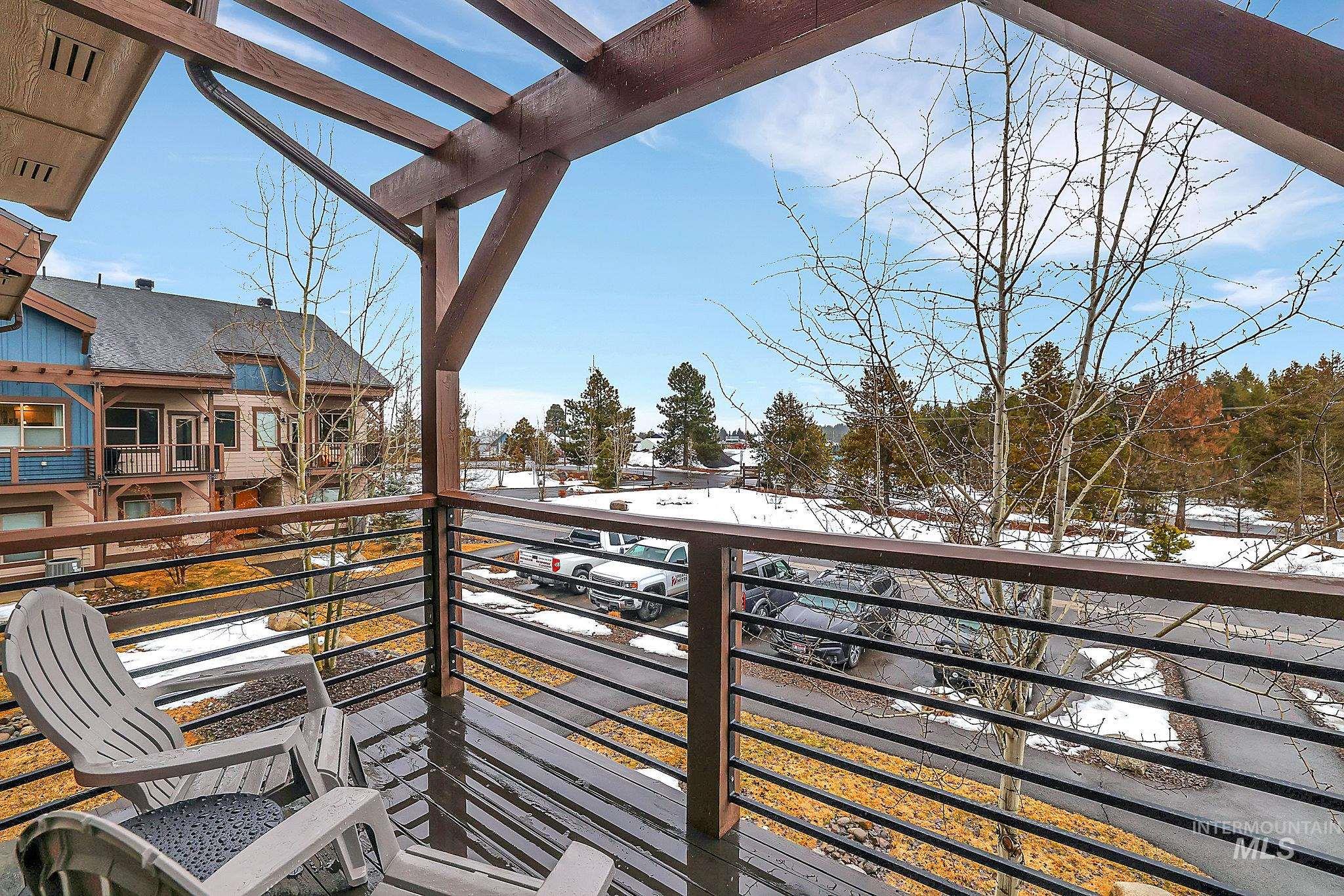 104 Broken Pine Ln., McCall, Idaho 83638, 3 Bedrooms, 3 Bathrooms, Residential For Sale, Price $539,900,MLS 98977040