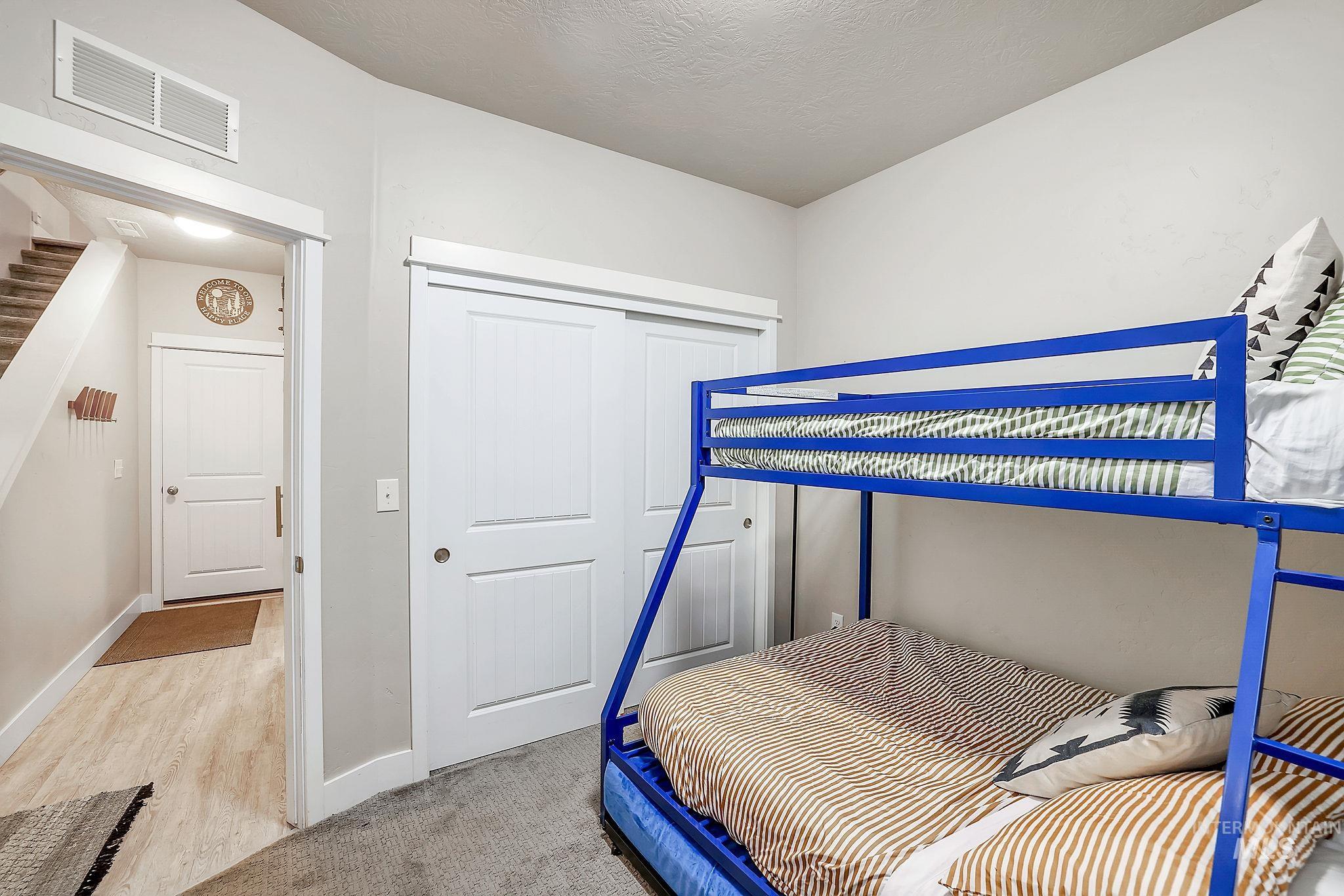 104 Broken Pine Ln., McCall, Idaho 83638, 3 Bedrooms, 3 Bathrooms, Residential For Sale, Price $539,900,MLS 98977040