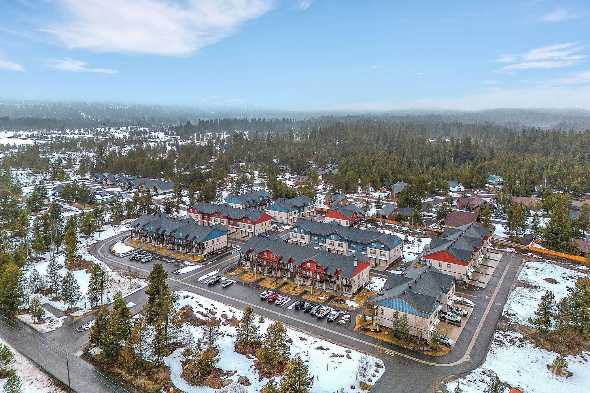 104 Broken Pine Ln., McCall, Idaho 83638, 3 Bedrooms, 3 Bathrooms, Residential For Sale, Price $539,900,MLS 98977040