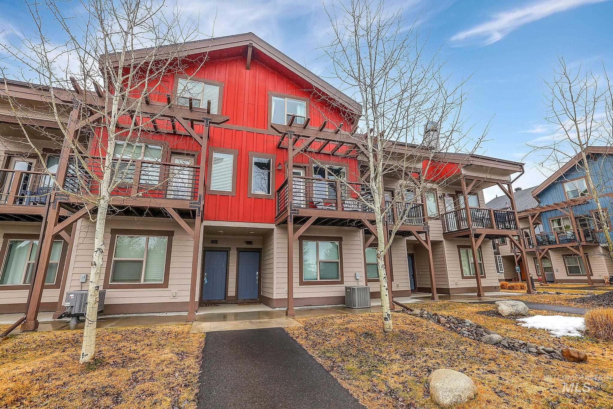 104 Broken Pine Ln., McCall, Idaho 83638, 3 Bedrooms, 3 Bathrooms, Residential For Sale, Price $539,900,MLS 98977040