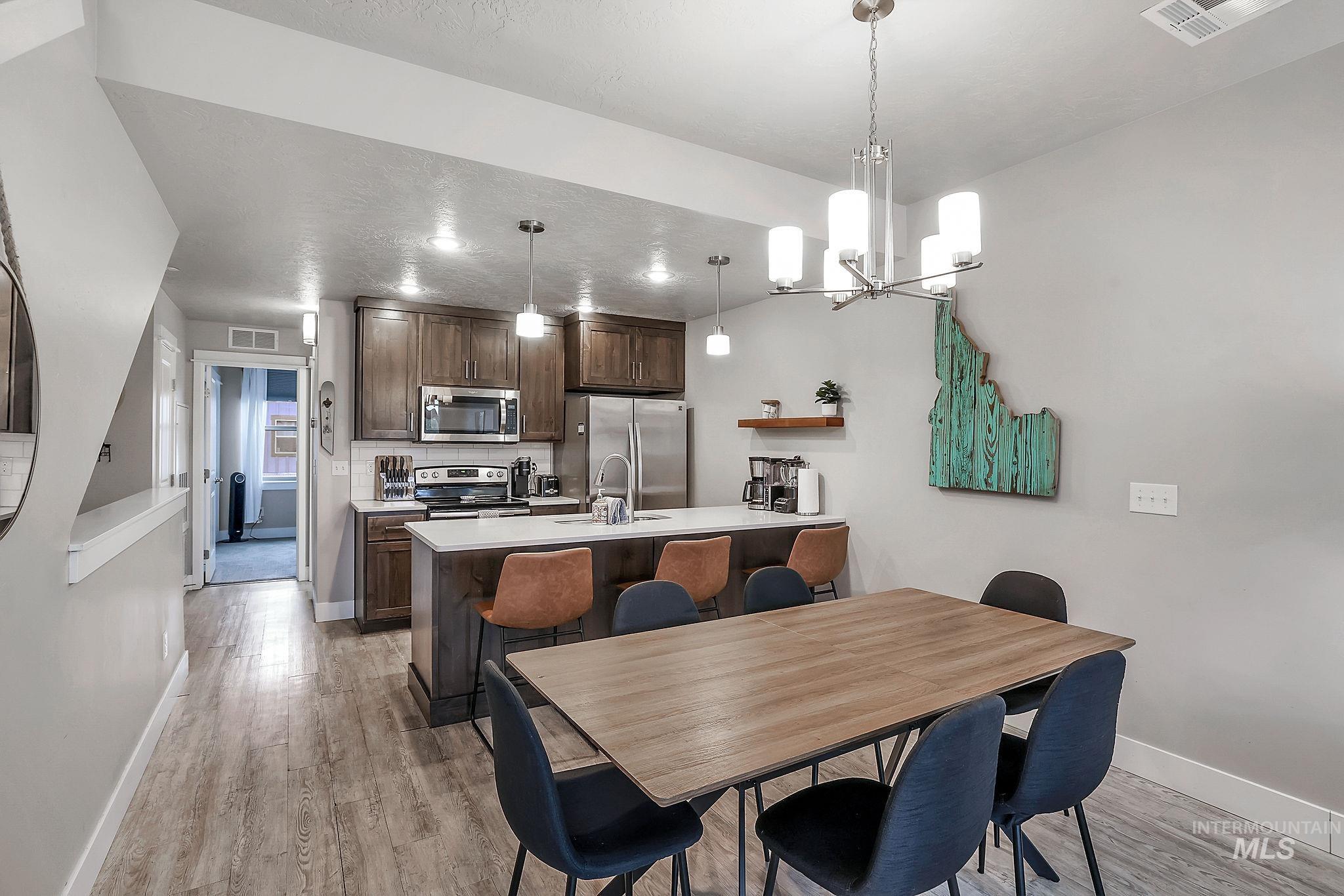 104 Broken Pine Ln., McCall, Idaho 83638, 3 Bedrooms, 3 Bathrooms, Residential For Sale, Price $539,900,MLS 98977040