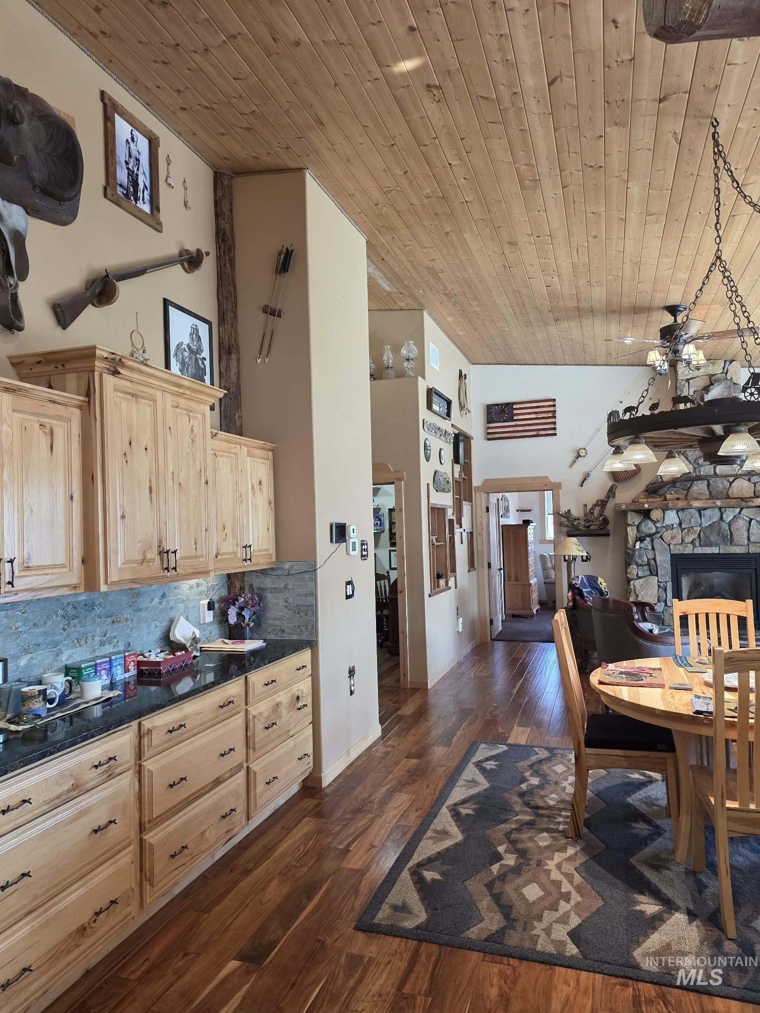 809 River Pointe Lane, Lenore, Idaho 83541, 2 Bedrooms, 2 Bathrooms, Residential For Sale, Price $995,000,MLS 98977042