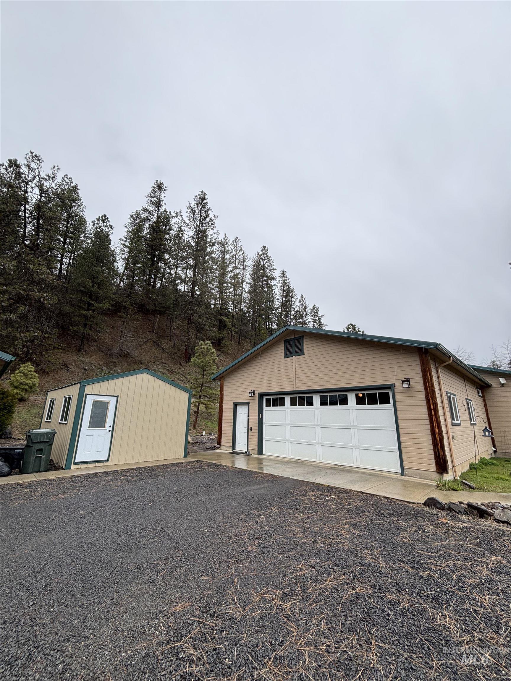 809 River Pointe Lane, Lenore, Idaho 83541, 2 Bedrooms, 2 Bathrooms, Residential For Sale, Price $995,000,MLS 98977042