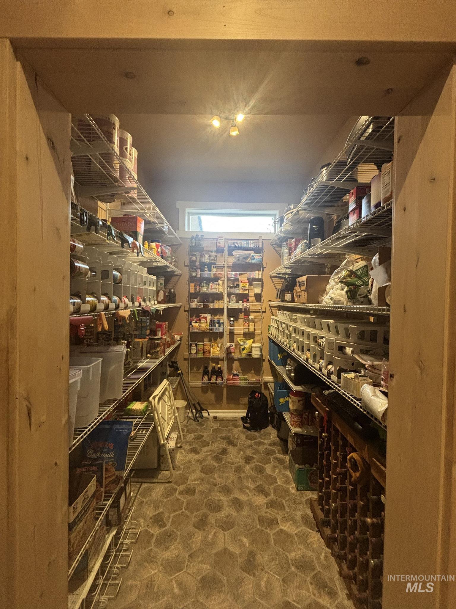 809 River Pointe Lane, Lenore, Idaho 83541, 2 Bedrooms, 2 Bathrooms, Residential For Sale, Price $995,000,MLS 98977042