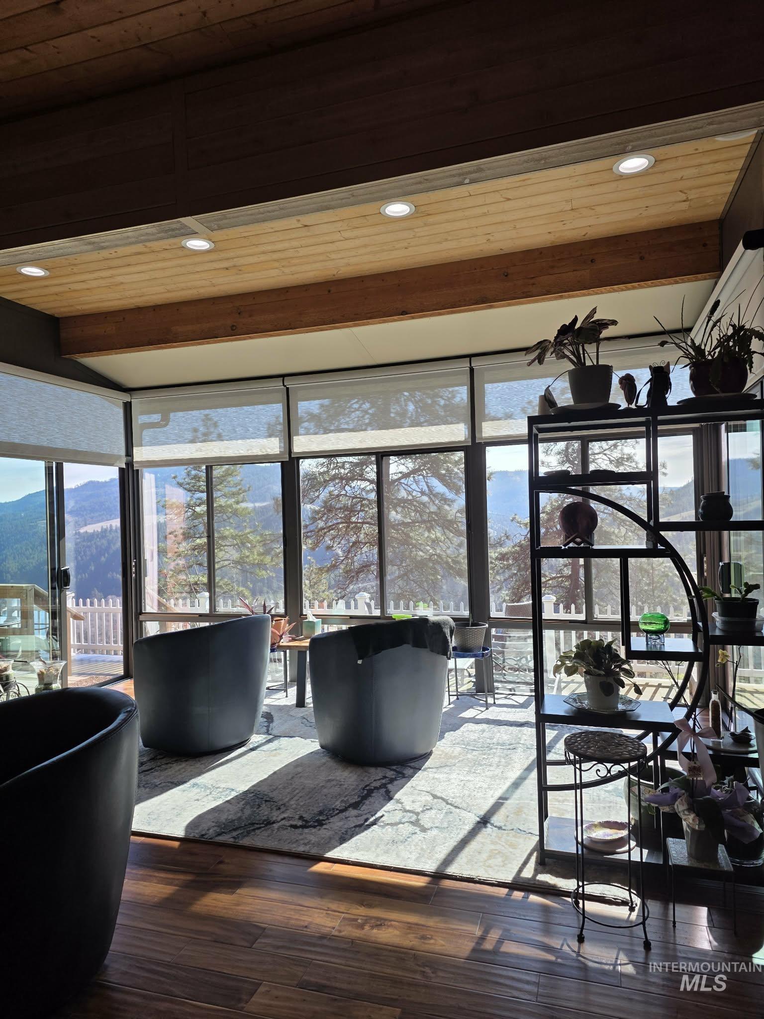 809 River Pointe Lane, Lenore, Idaho 83541, 2 Bedrooms, 2 Bathrooms, Residential For Sale, Price $995,000,MLS 98977042