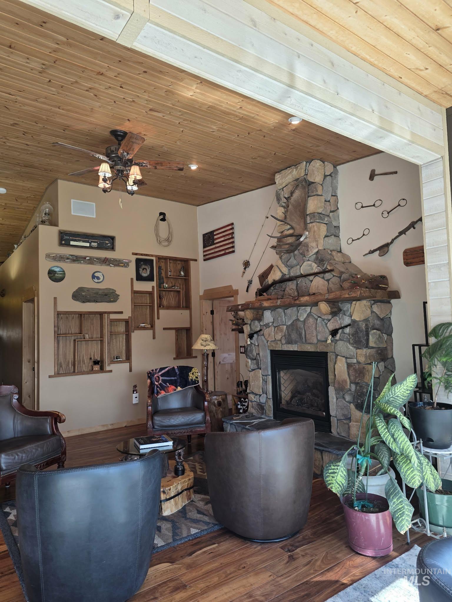 809 River Pointe Lane, Lenore, Idaho 83541, 2 Bedrooms, 2 Bathrooms, Residential For Sale, Price $995,000,MLS 98977042