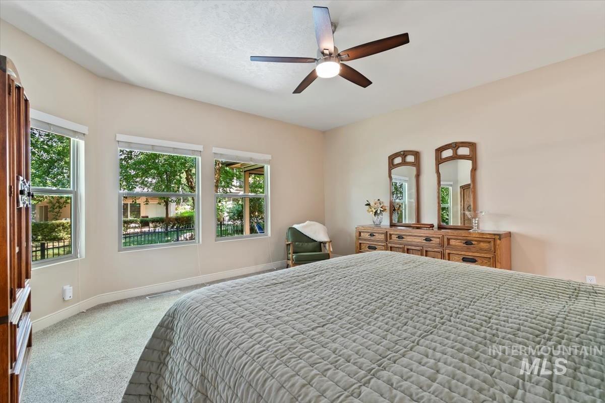 1908 S Stream Pointe Ln, Eagle, Idaho 83616-7135, 4 Bedrooms, 3.5 Bathrooms, Residential For Sale, Price $759,000, 98977043