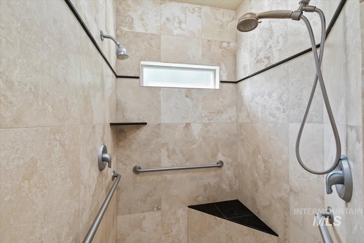 1908 S Stream Pointe Ln, Eagle, Idaho 83616-7135, 4 Bedrooms, 3.5 Bathrooms, Residential For Sale, Price $759,000, 98977043