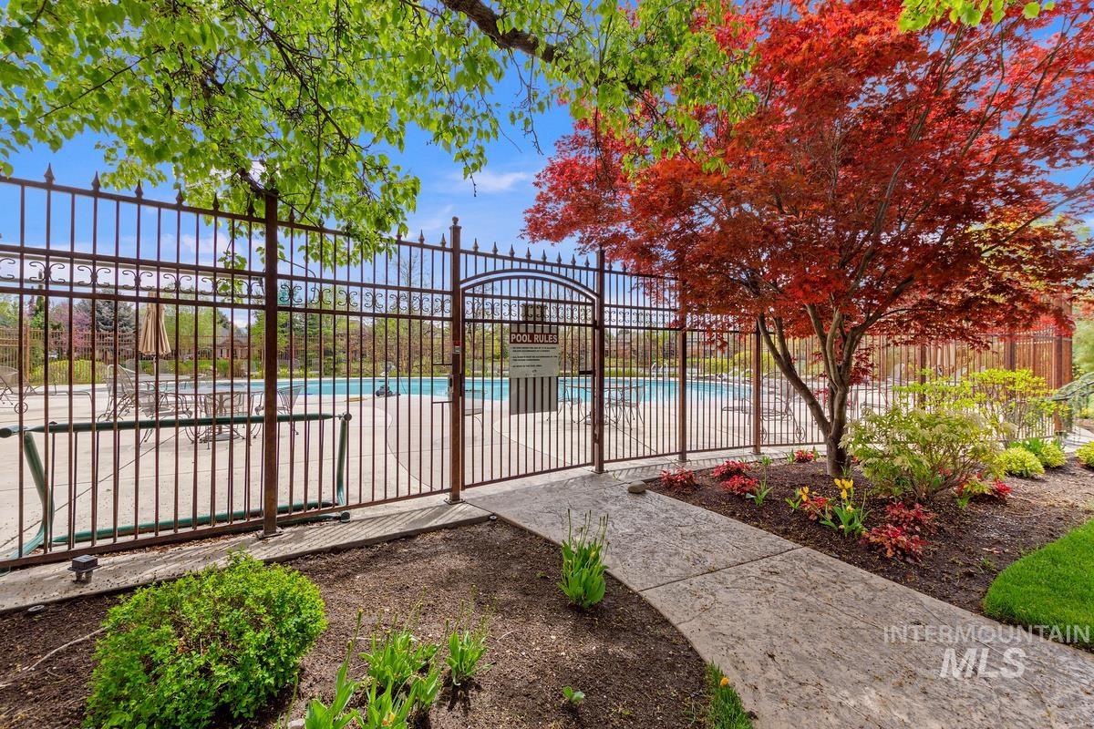 1908 S Stream Pointe Ln, Eagle, Idaho 83616-7135, 4 Bedrooms, 3.5 Bathrooms, Residential For Sale, Price $759,000, 98977043