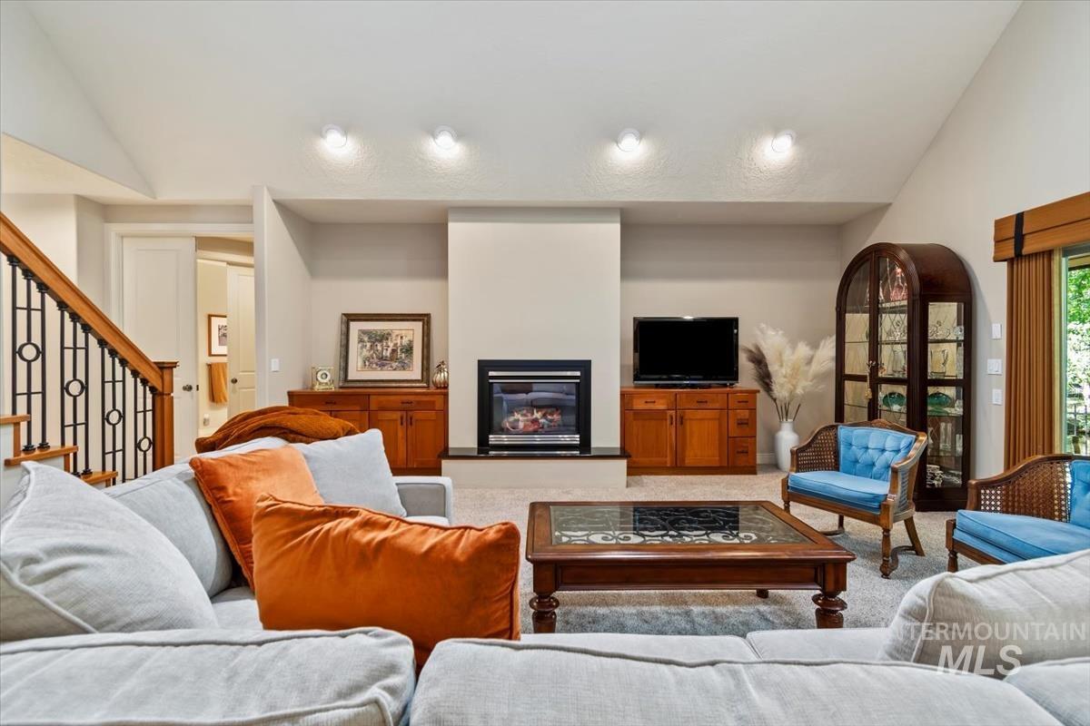 1908 S Stream Pointe Ln, Eagle, Idaho 83616-7135, 4 Bedrooms, 3.5 Bathrooms, Residential For Sale, Price $759,000, 98977043