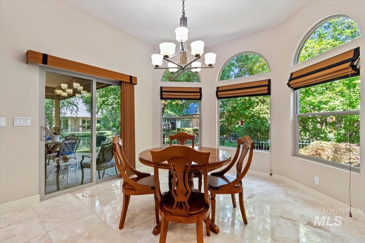 1908 S Stream Pointe Ln, Eagle, Idaho 83616-7135, 4 Bedrooms, 3.5 Bathrooms, Residential For Sale, Price $759,000, 98977043