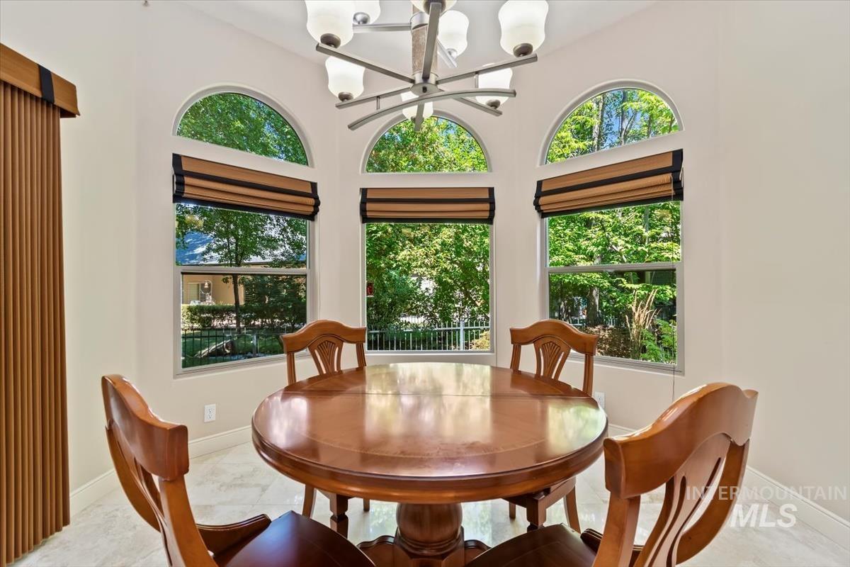 1908 S Stream Pointe Ln, Eagle, Idaho 83616-7135, 4 Bedrooms, 3.5 Bathrooms, Residential For Sale, Price $759,000, 98977043