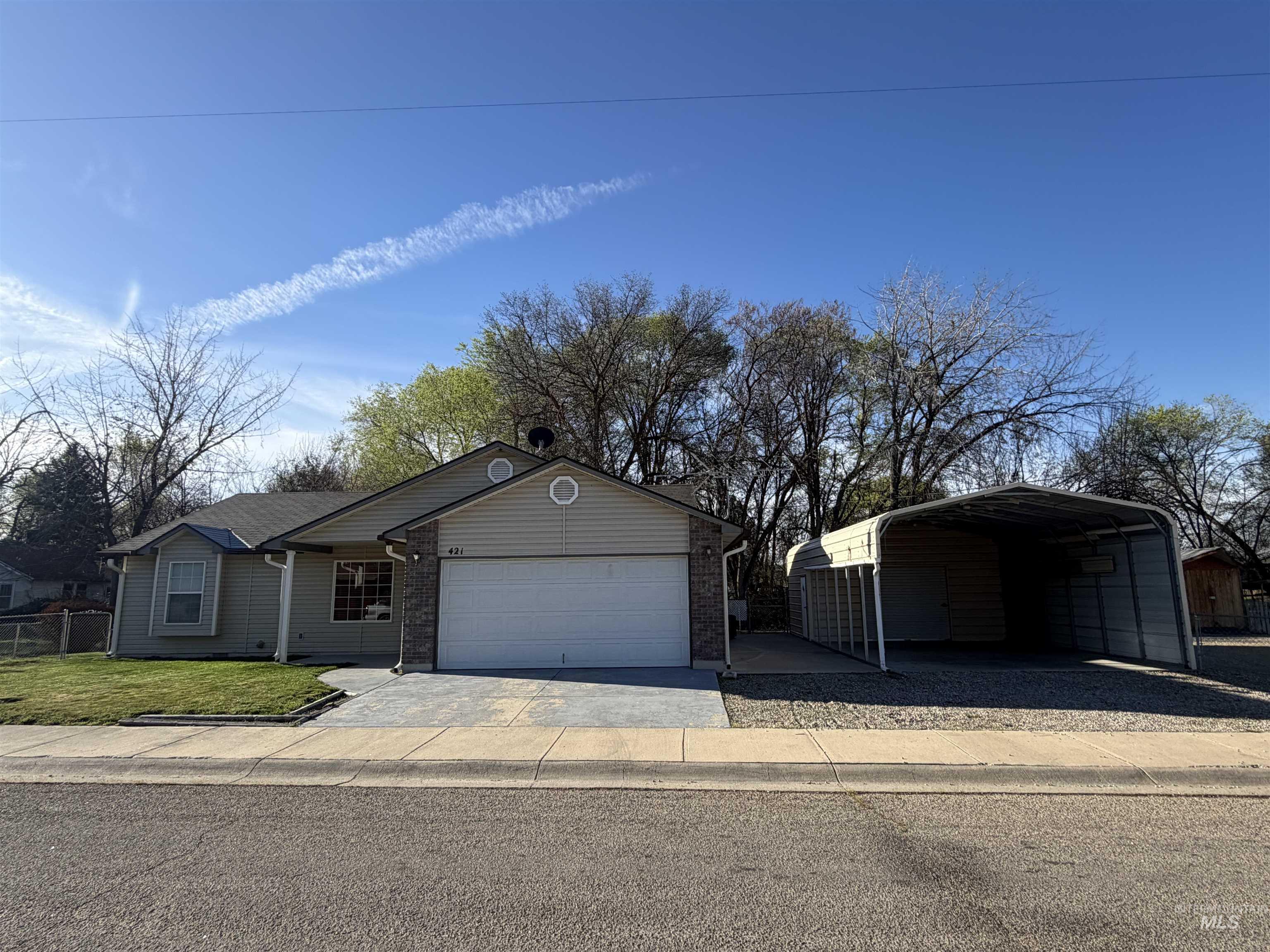 421 W 6th Street, Emmett, Idaho 83617, 3 Bedrooms, 2 Bathrooms, Residential For Sale, Price $475,000,MLS 98977044