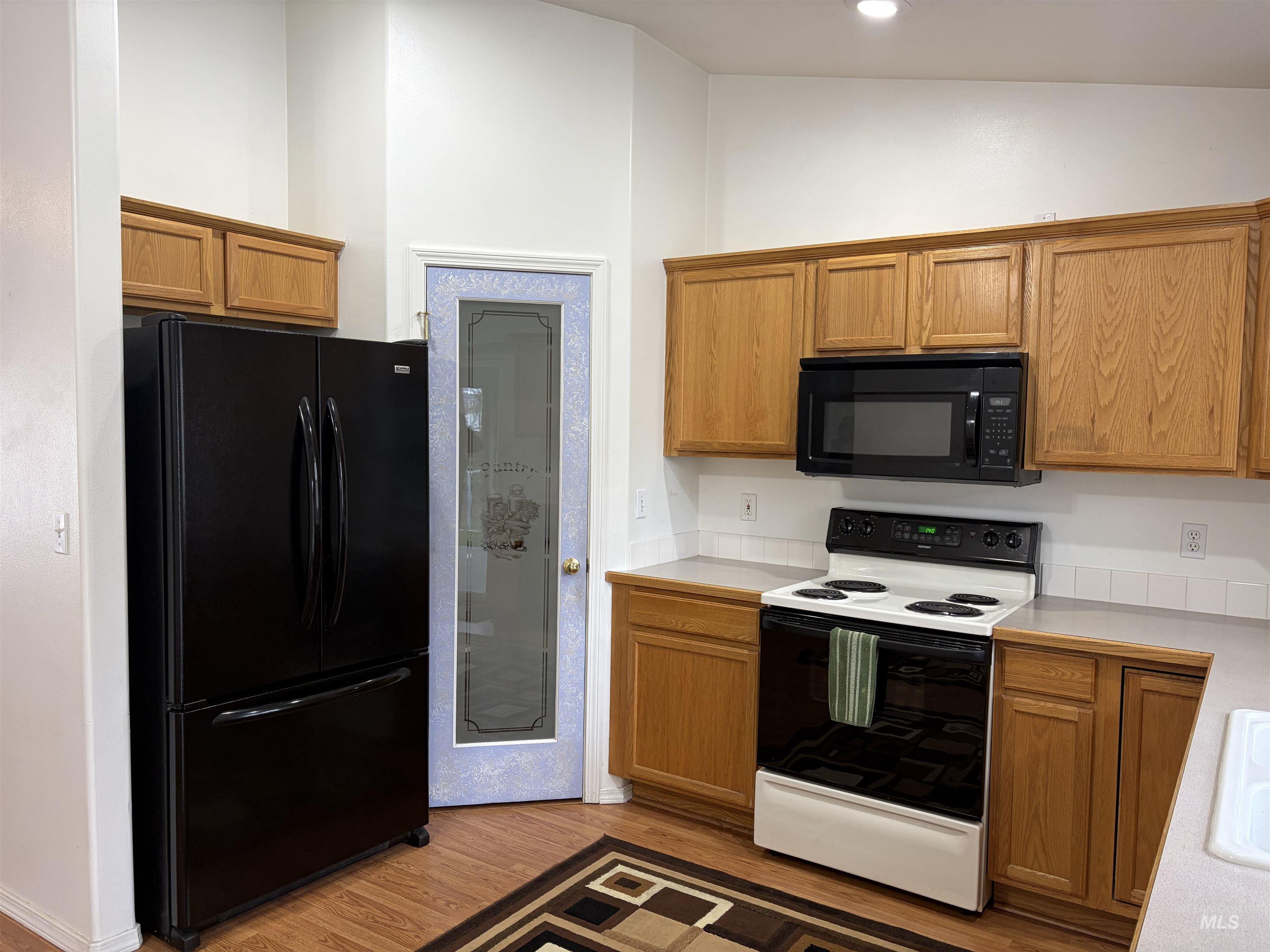 421 W 6th Street, Emmett, Idaho 83617, 3 Bedrooms, 2 Bathrooms, Residential For Sale, Price $475,000,MLS 98977044