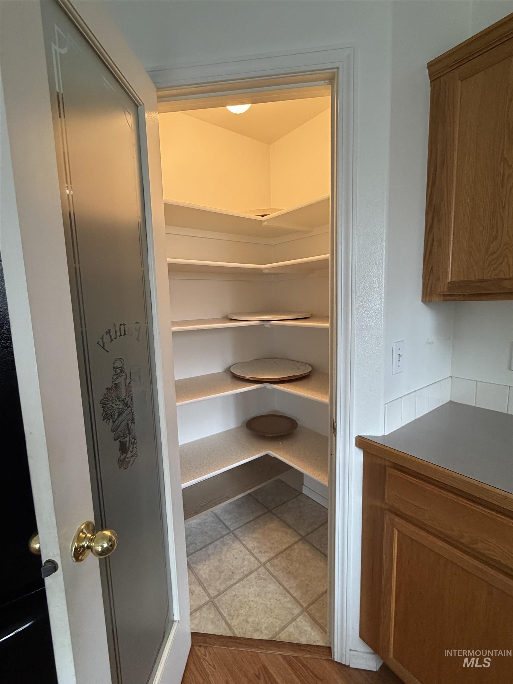 421 W 6th Street, Emmett, Idaho 83617, 3 Bedrooms, 2 Bathrooms, Residential For Sale, Price $475,000,MLS 98977044