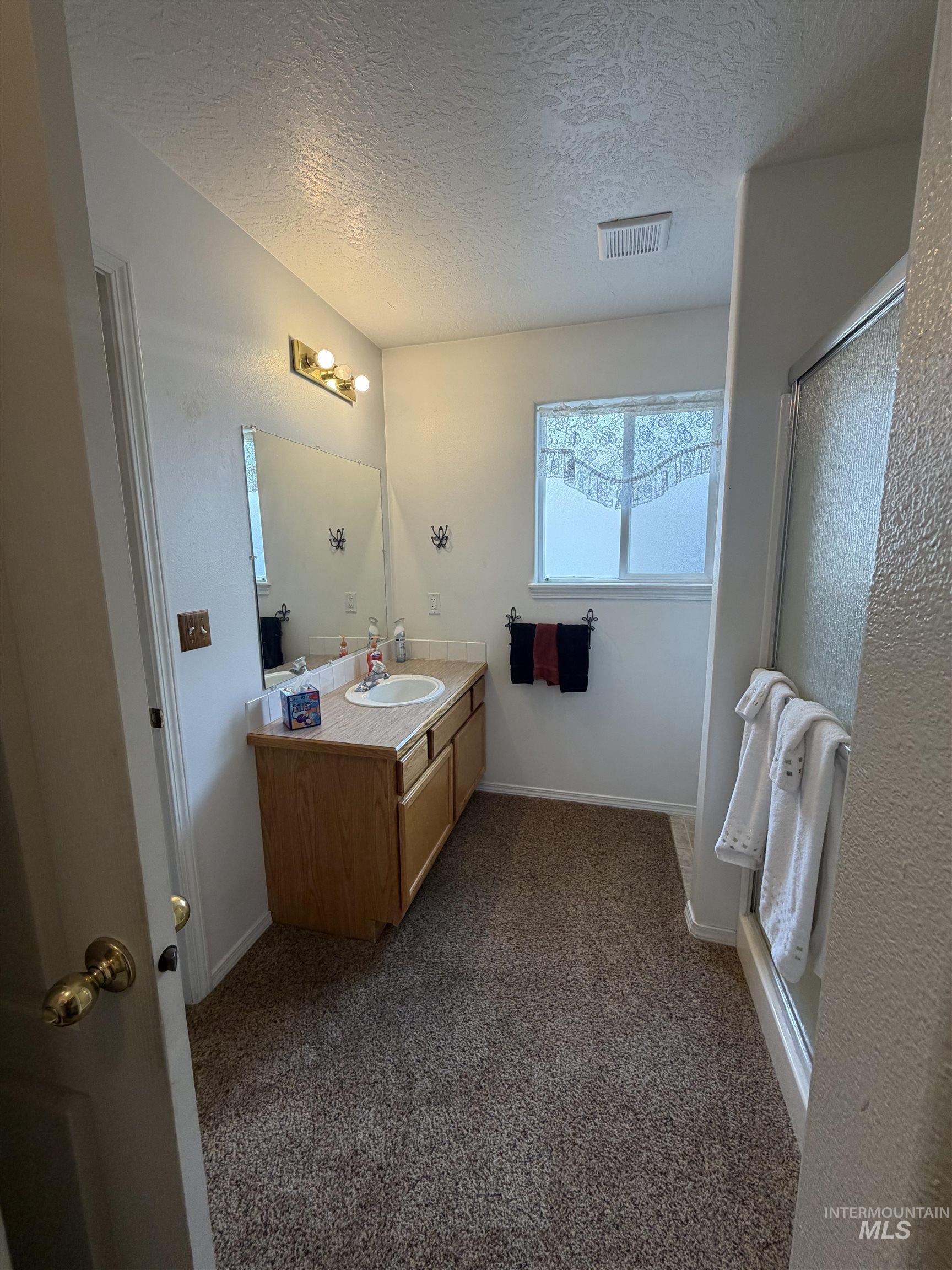 421 W 6th Street, Emmett, Idaho 83617, 3 Bedrooms, 2 Bathrooms, Residential For Sale, Price $475,000,MLS 98977044