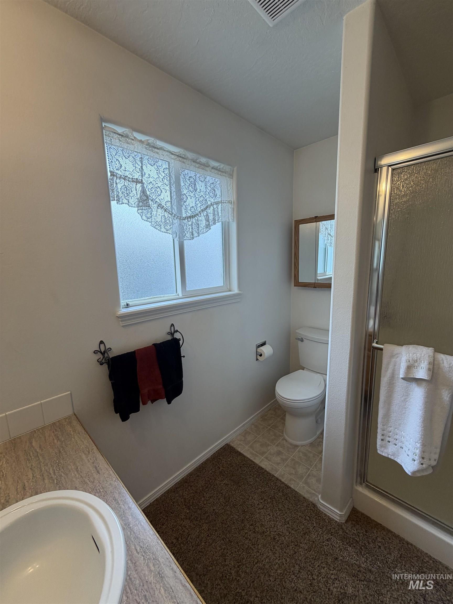 421 W 6th Street, Emmett, Idaho 83617, 3 Bedrooms, 2 Bathrooms, Residential For Sale, Price $475,000,MLS 98977044