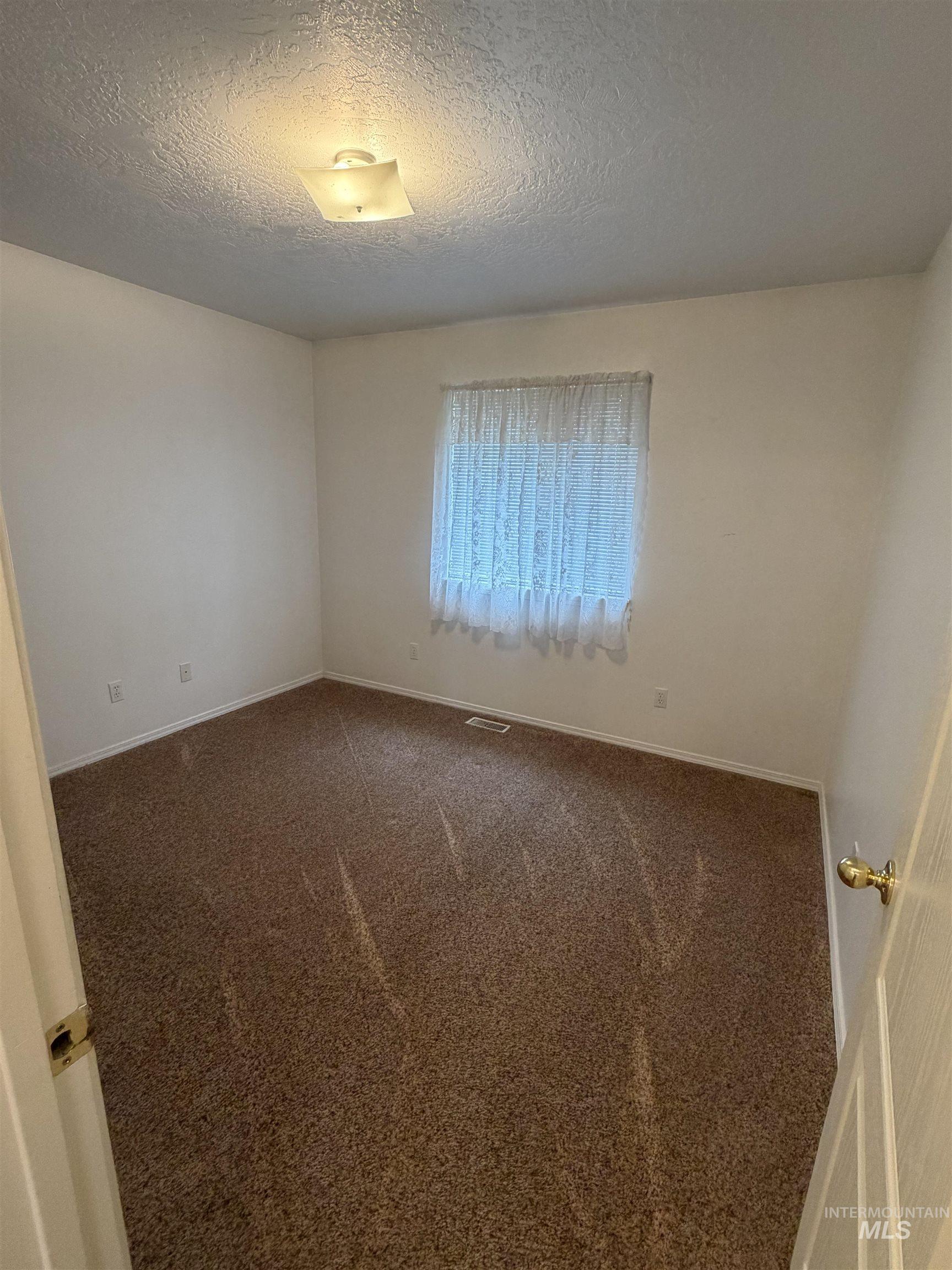 421 W 6th Street, Emmett, Idaho 83617, 3 Bedrooms, 2 Bathrooms, Residential For Sale, Price $475,000,MLS 98977044