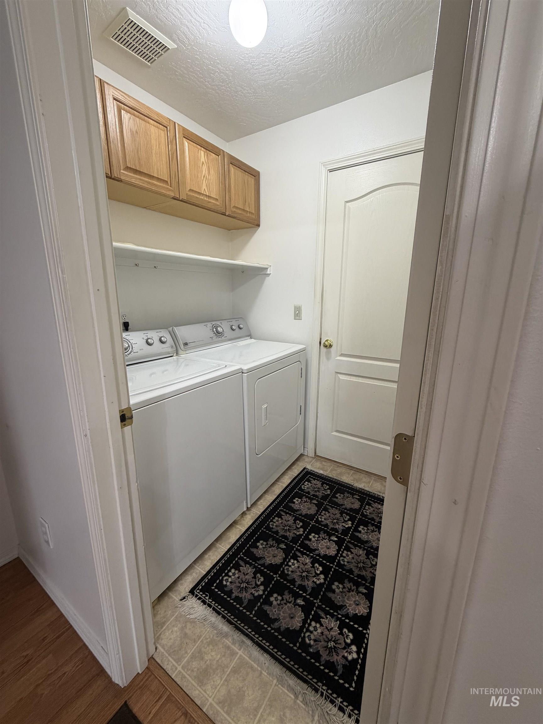 421 W 6th Street, Emmett, Idaho 83617, 3 Bedrooms, 2 Bathrooms, Residential For Sale, Price $475,000,MLS 98977044