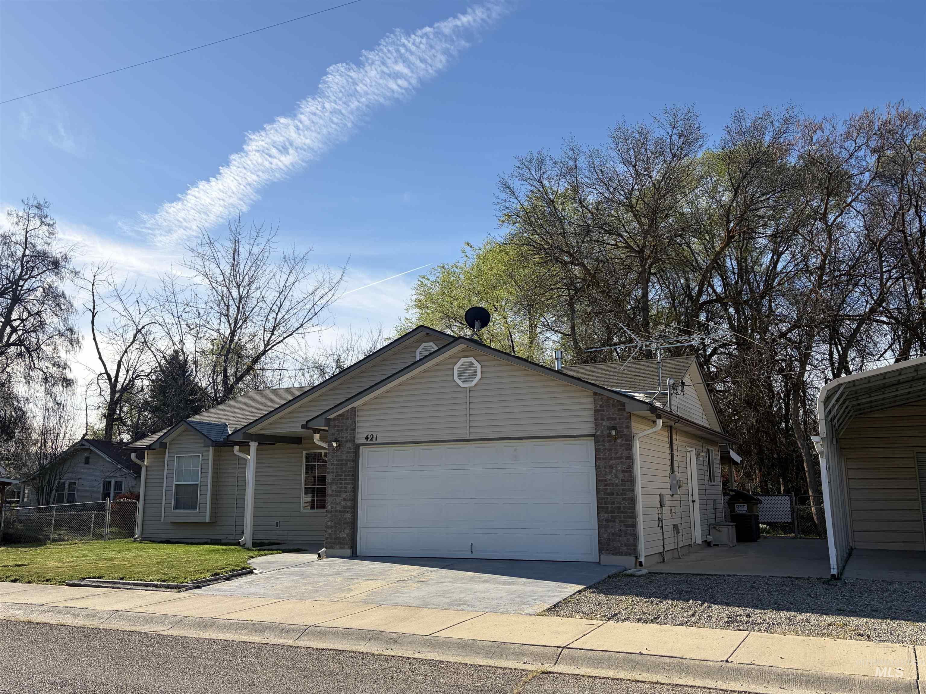 421 W 6th Street, Emmett, Idaho 83617, 3 Bedrooms, 2 Bathrooms, Residential For Sale, Price $475,000,MLS 98977044