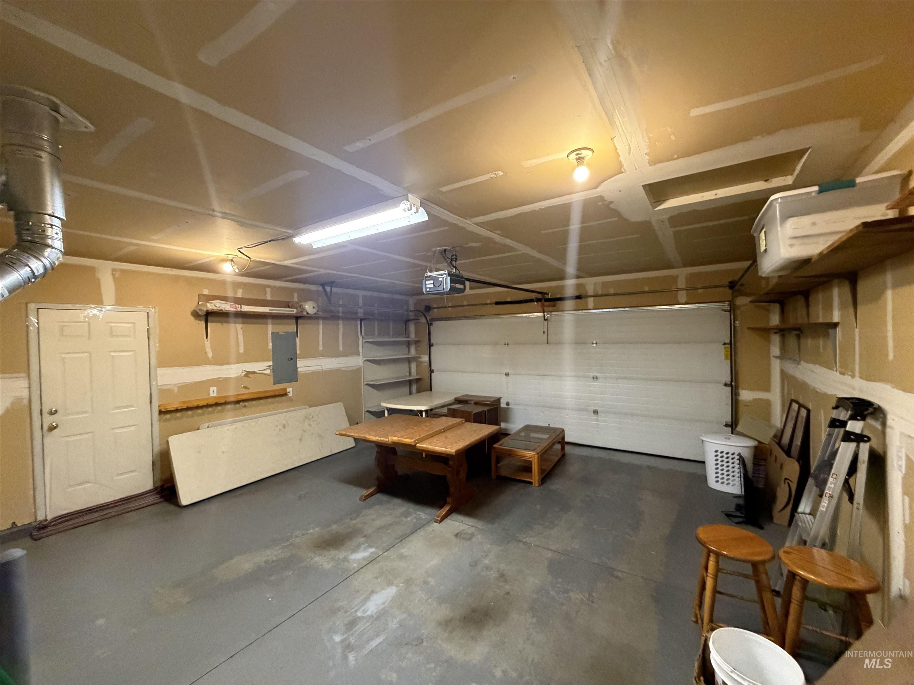 421 W 6th Street, Emmett, Idaho 83617, 3 Bedrooms, 2 Bathrooms, Residential For Sale, Price $475,000,MLS 98977044