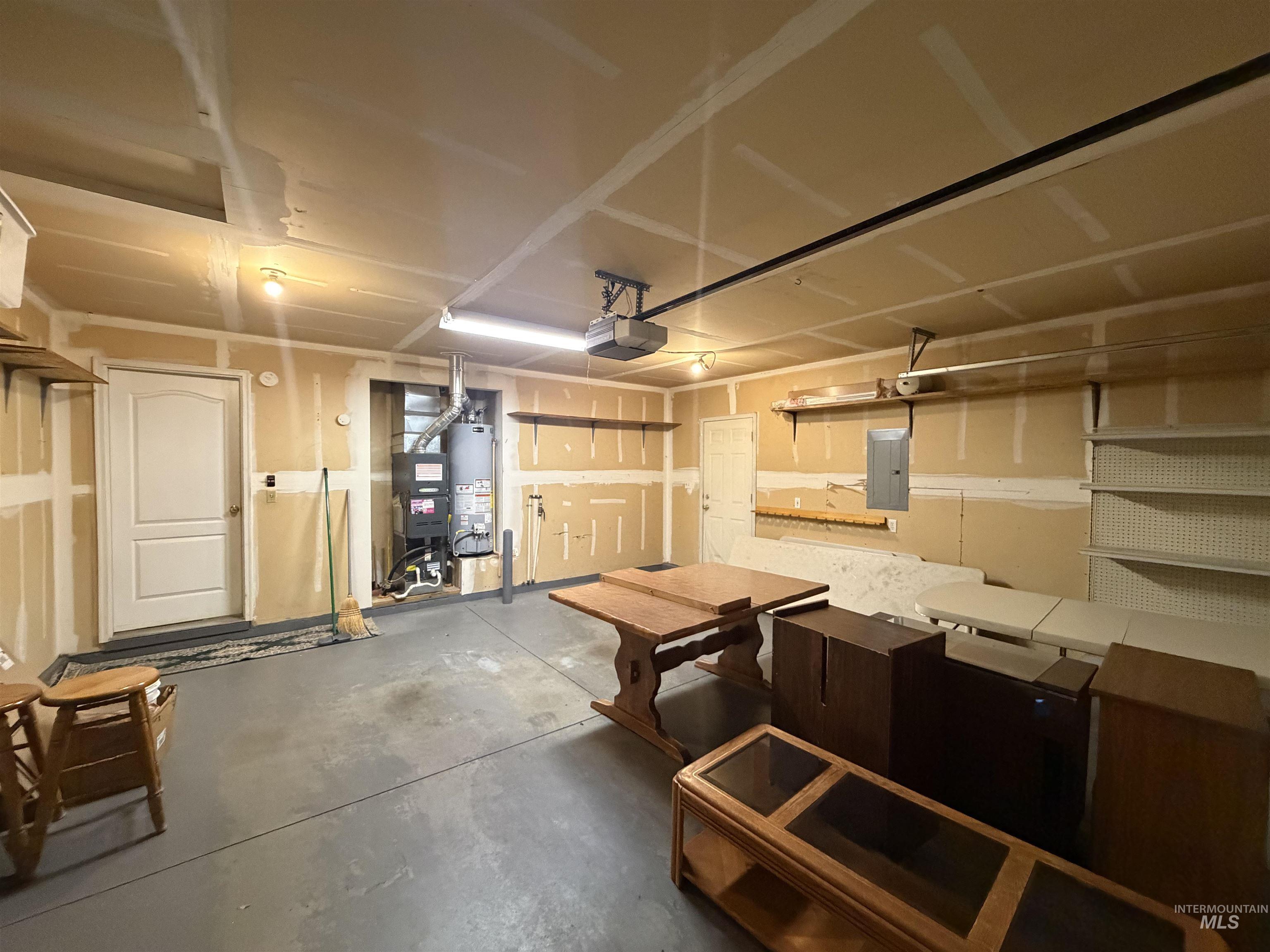 421 W 6th Street, Emmett, Idaho 83617, 3 Bedrooms, 2 Bathrooms, Residential For Sale, Price $475,000,MLS 98977044