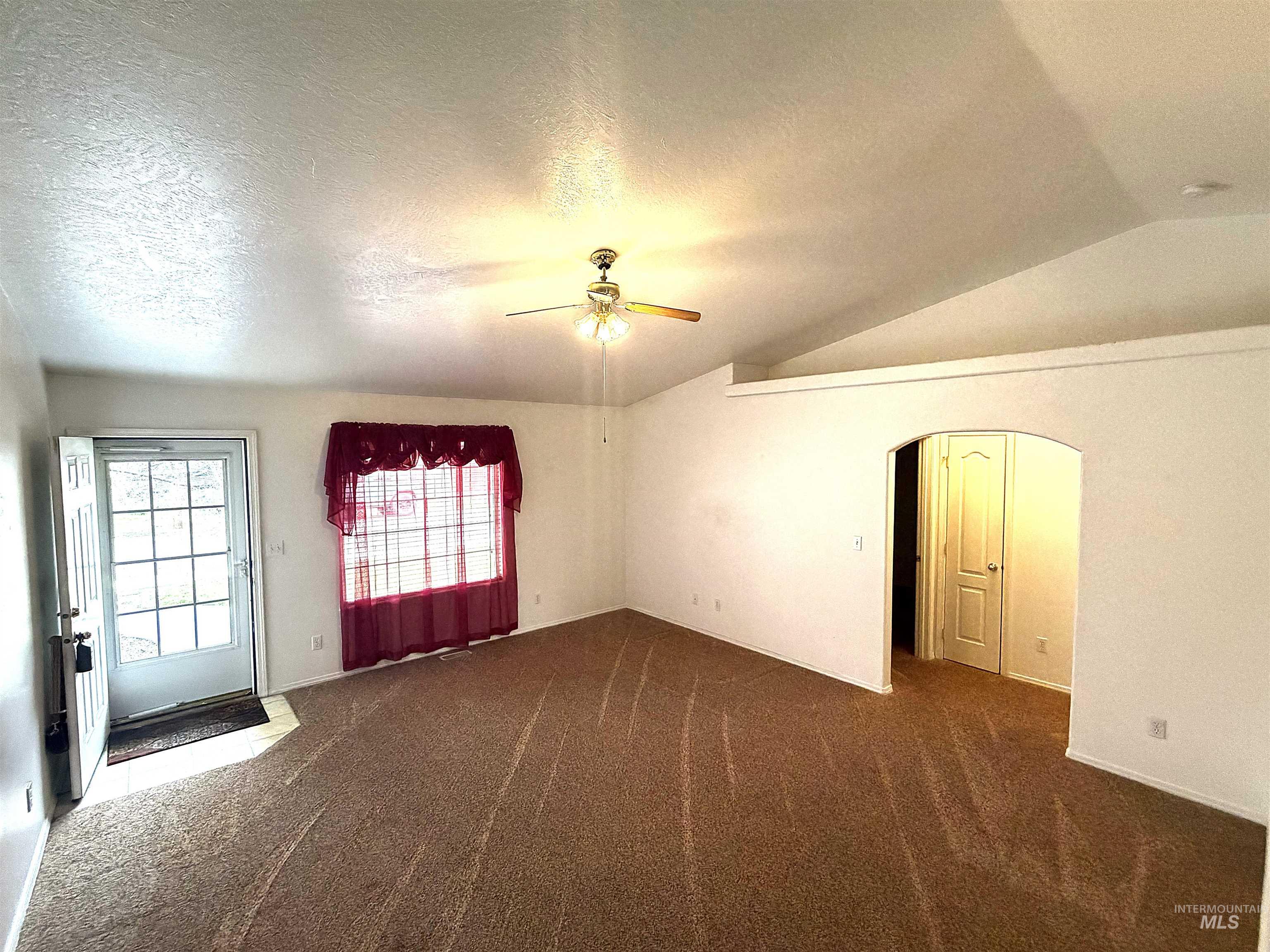 421 W 6th Street, Emmett, Idaho 83617, 3 Bedrooms, 2 Bathrooms, Residential For Sale, Price $475,000,MLS 98977044