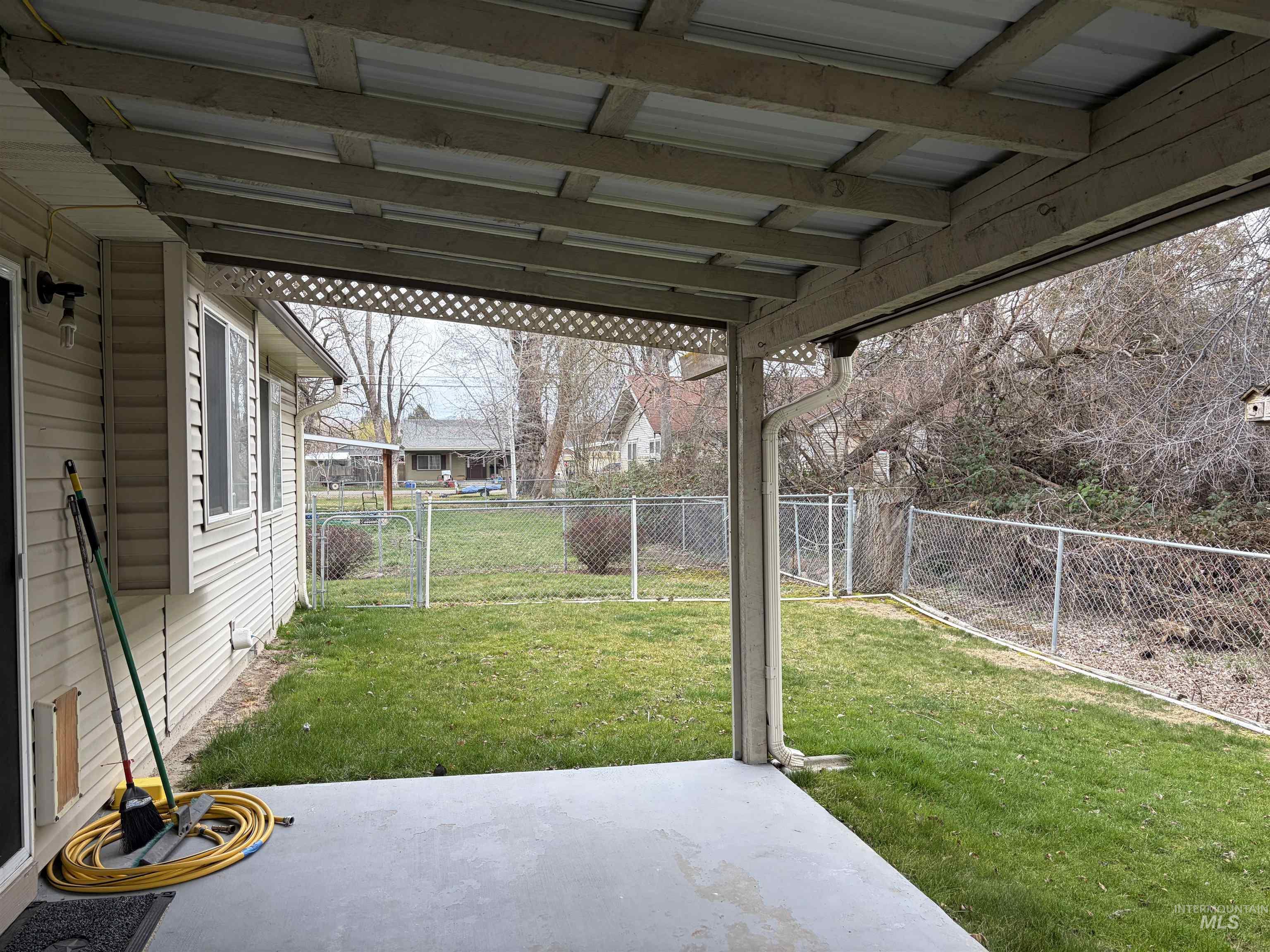 421 W 6th Street, Emmett, Idaho 83617, 3 Bedrooms, 2 Bathrooms, Residential For Sale, Price $475,000,MLS 98977044